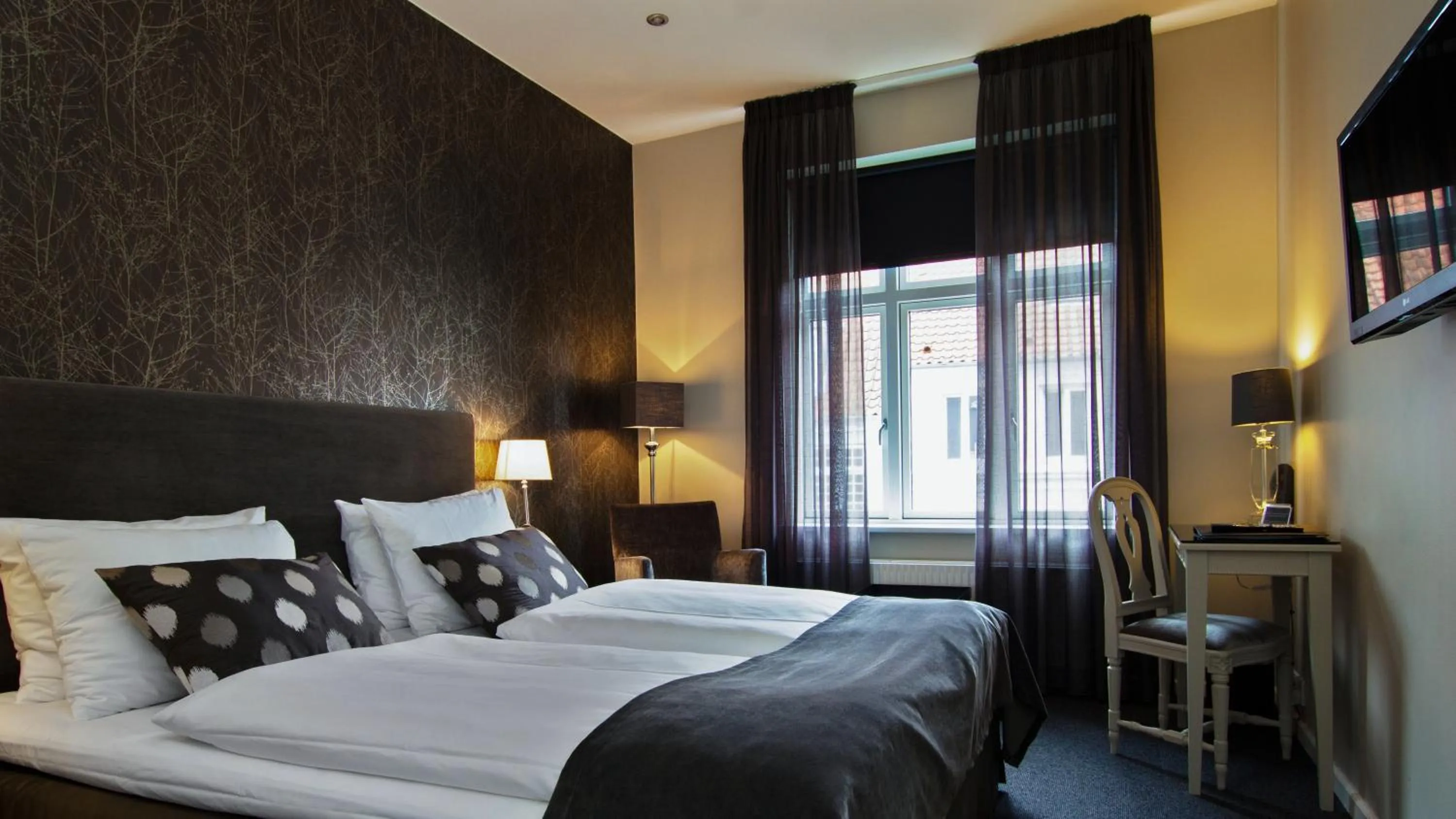 Bedroom, Bed in Hotel Kronjylland