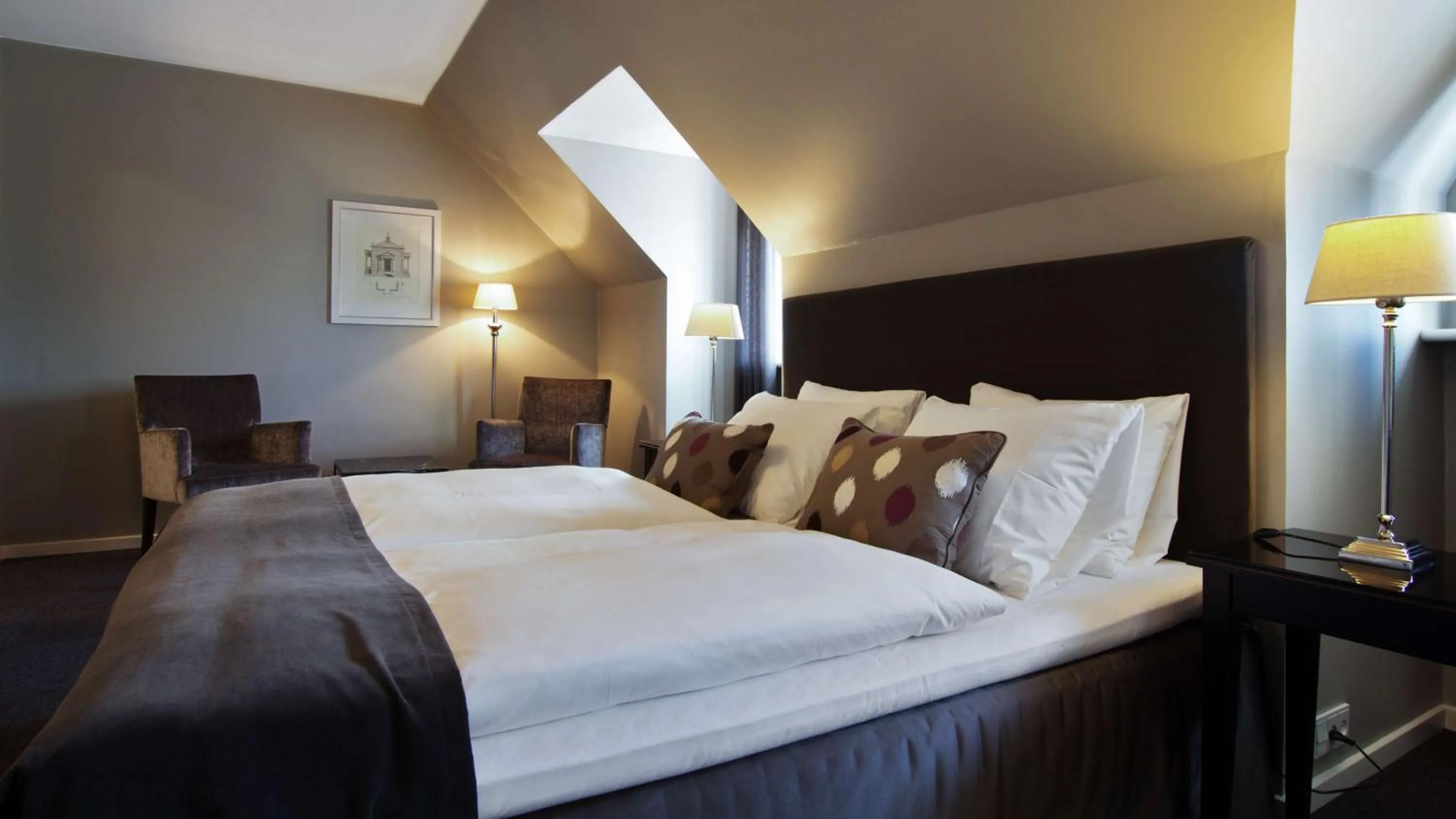 Photo of the whole room, Bed in Hotel Kronjylland