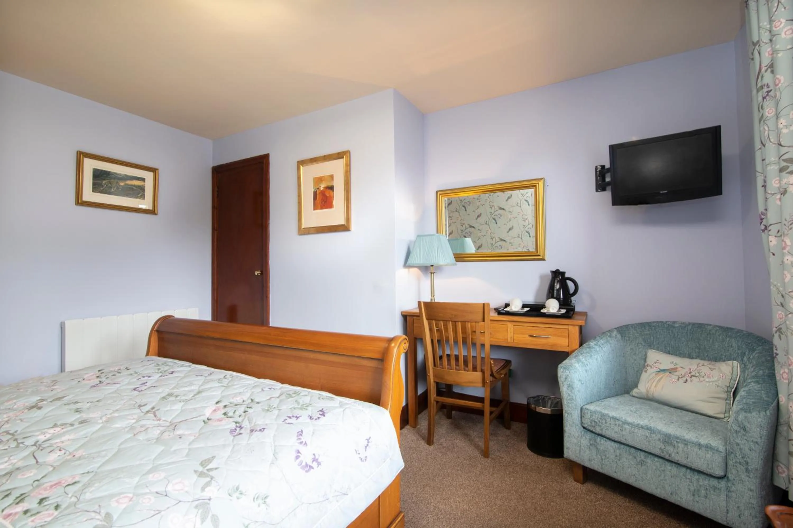 Bed in The Auld Kirk