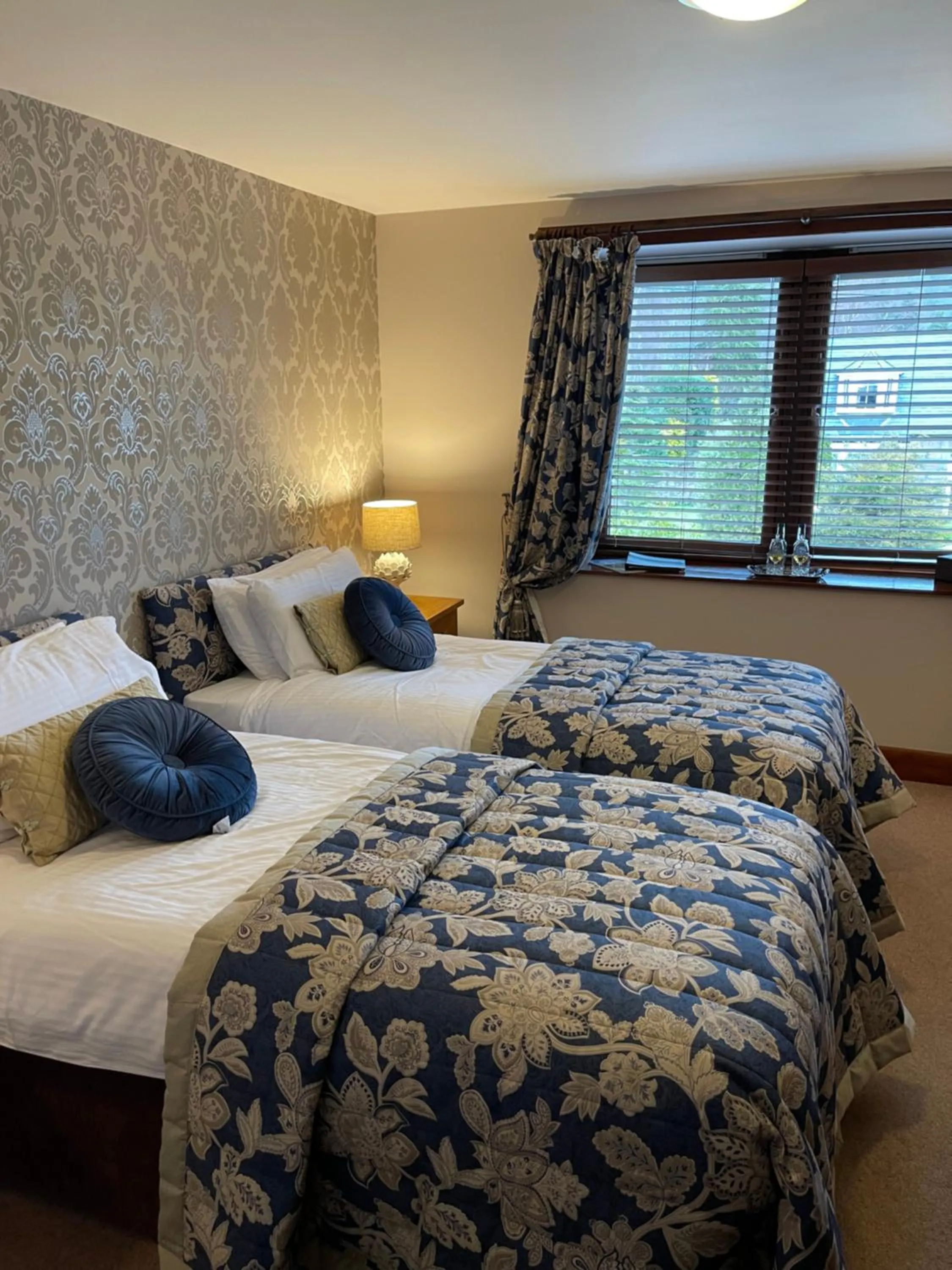 Bedroom, Bed in The Auld Kirk