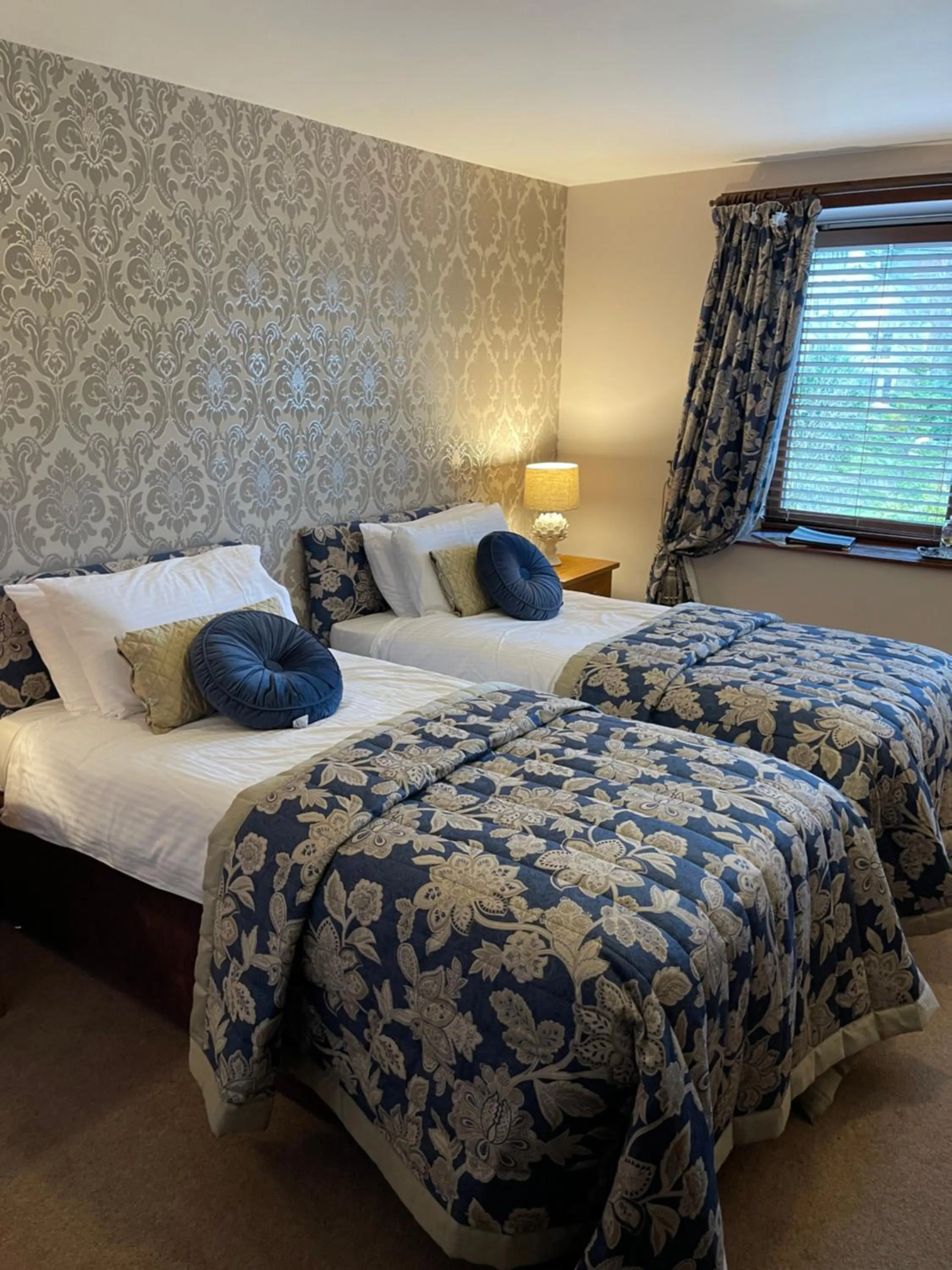 Bedroom, Bed in The Auld Kirk