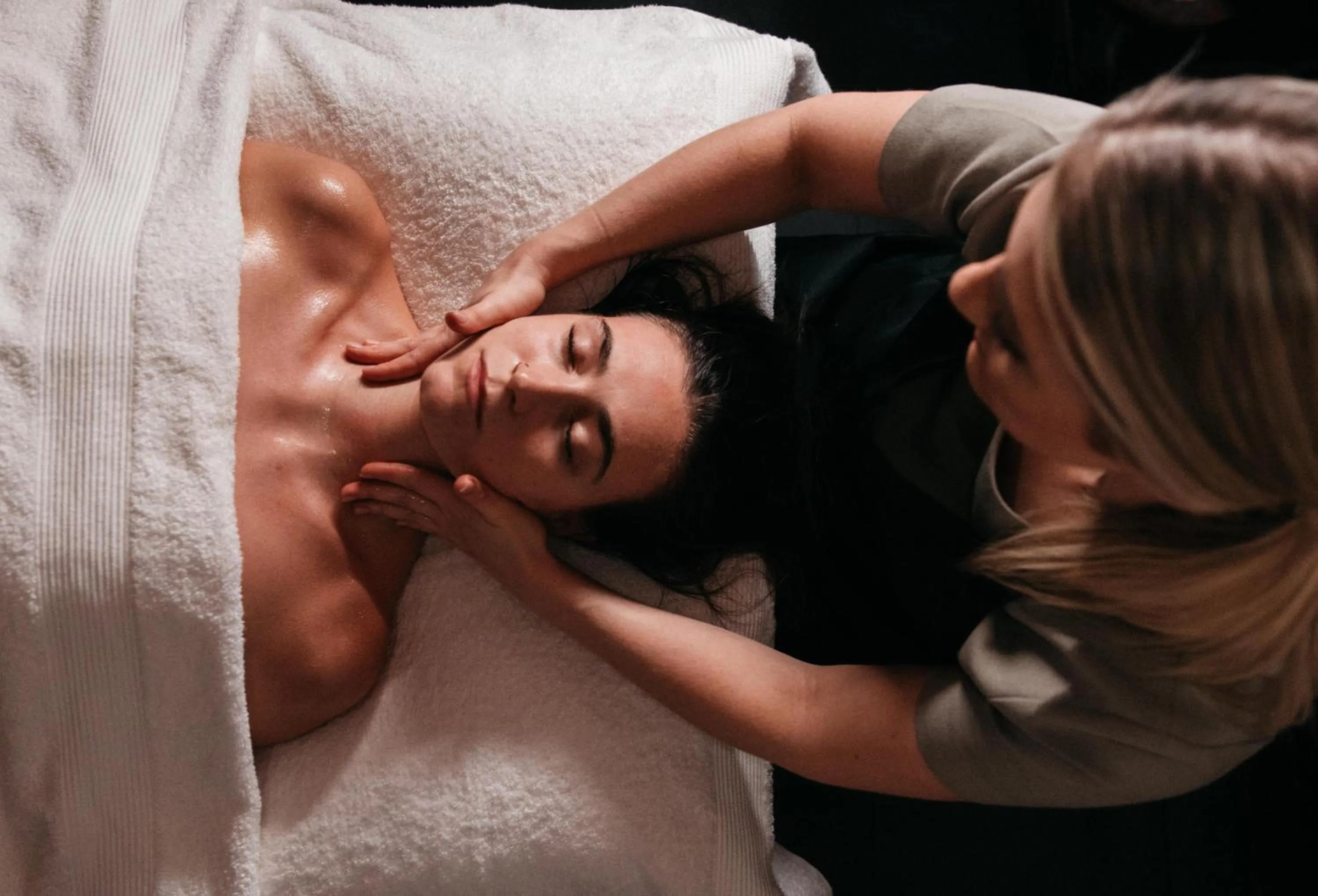 Massage in No 1 by GuestHouse, York