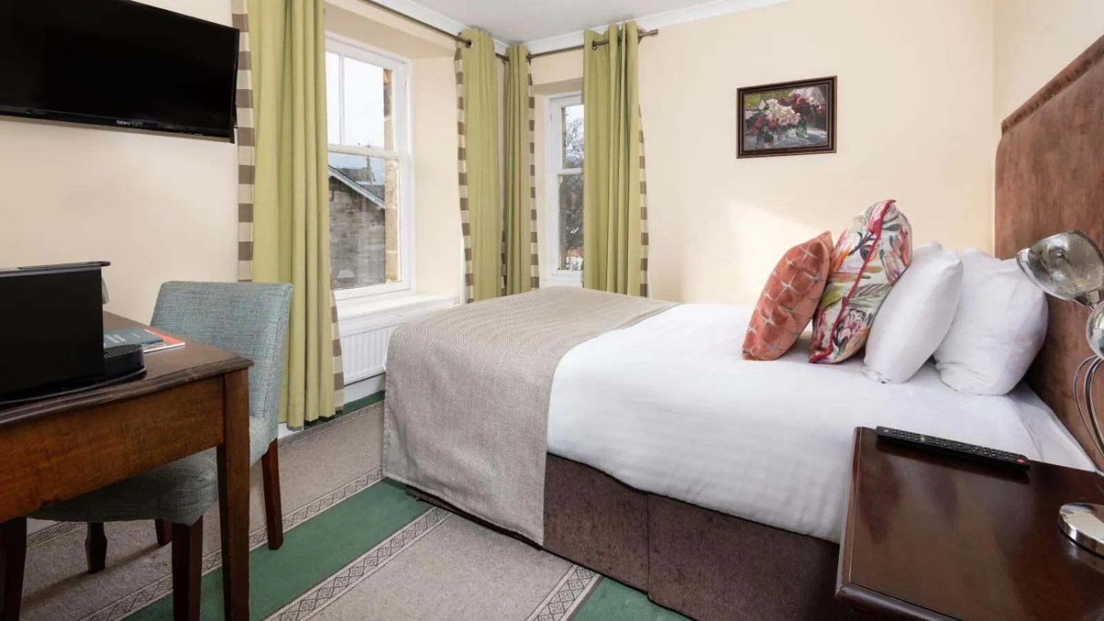 Bedroom, Bed in Scotland's Spa Hotel