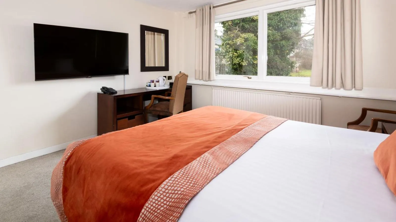 Bedroom, Bed in Scotland's Spa Hotel
