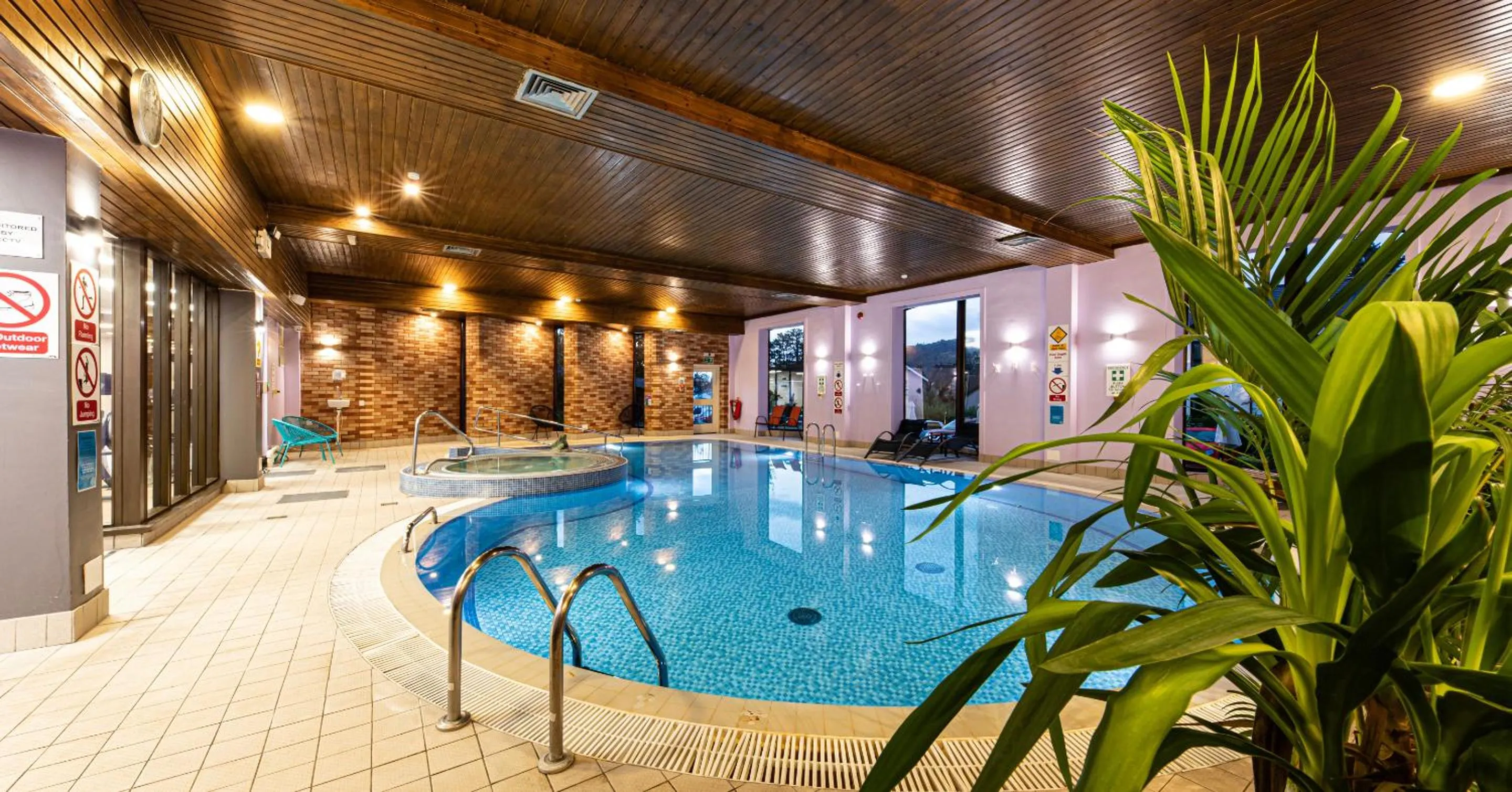 Swimming pool in Scotland's Spa Hotel