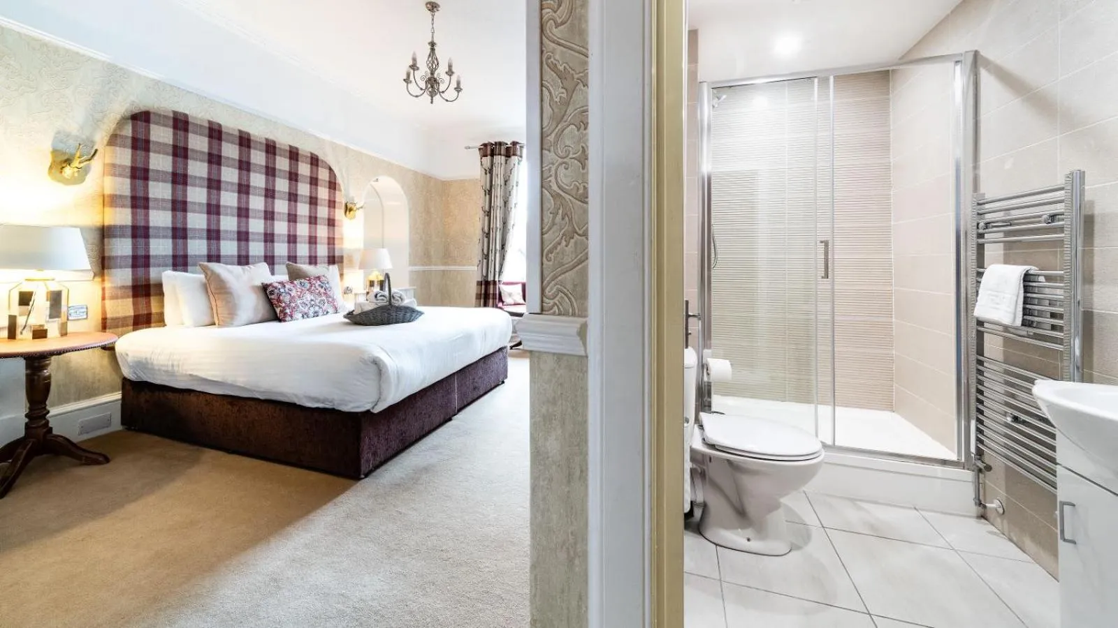 Bedroom, Bed in Scotland's Spa Hotel