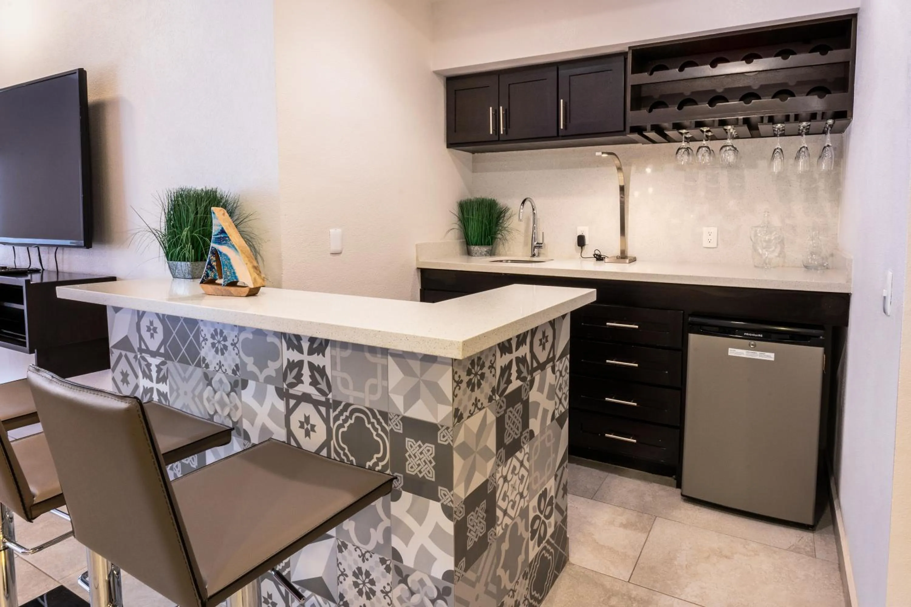 Kitchen or kitchenette in Laguna Shores Resort