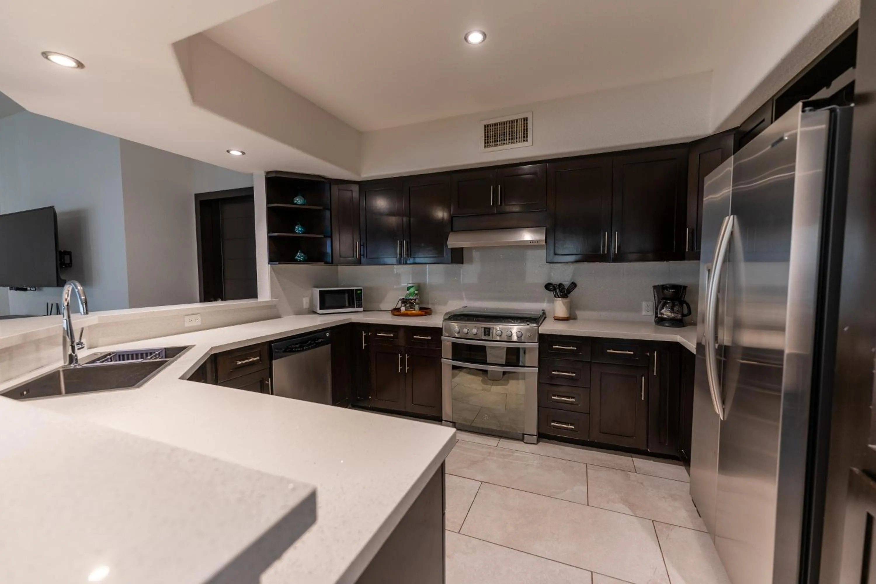 Kitchen or kitchenette in Laguna Shores Resort