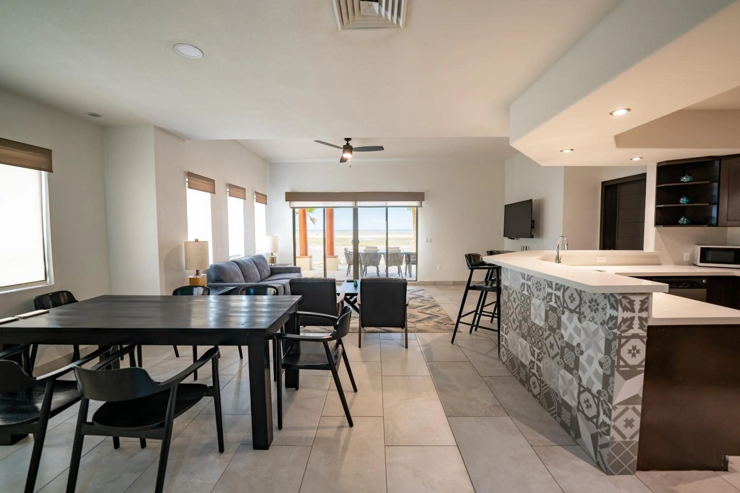 TV and multimedia in Laguna Shores Resort