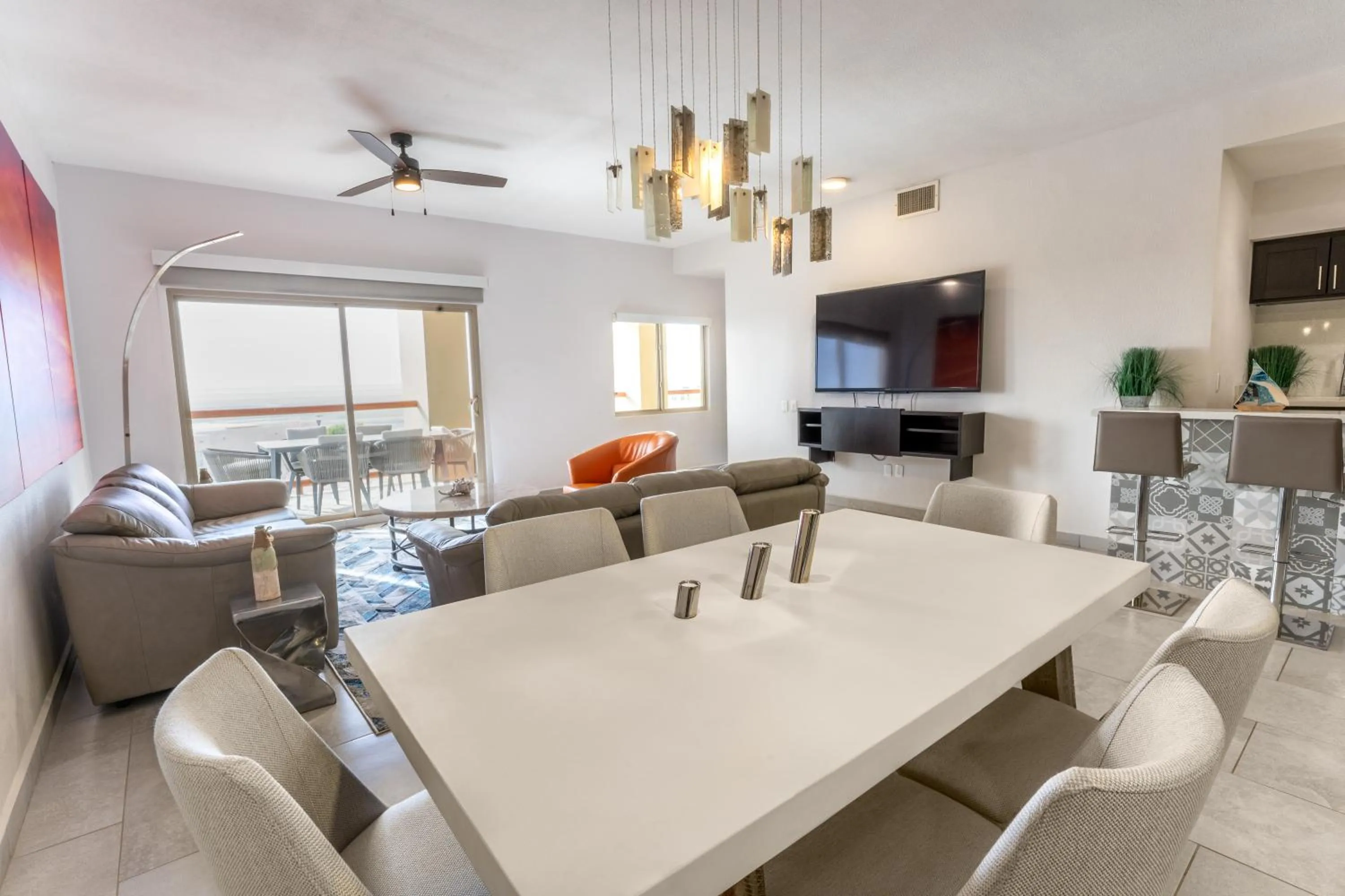 Communal lounge/ TV room in Laguna Shores Resort