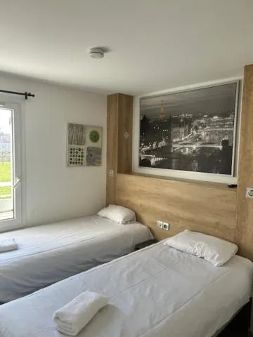 Bed in Initial by balladins Lyon / Chanas