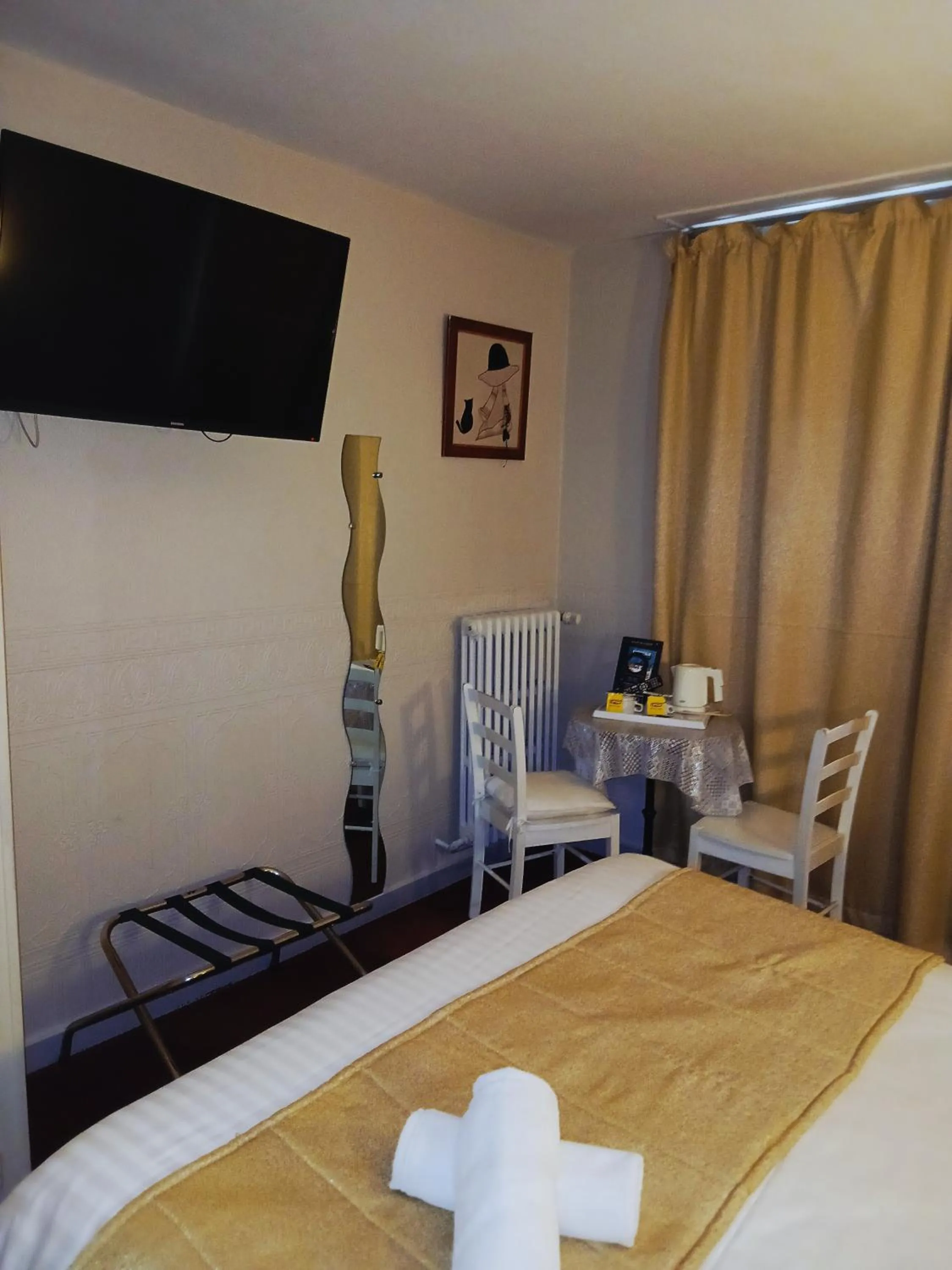 Bed in Hôtel Alexandra Centre Ville