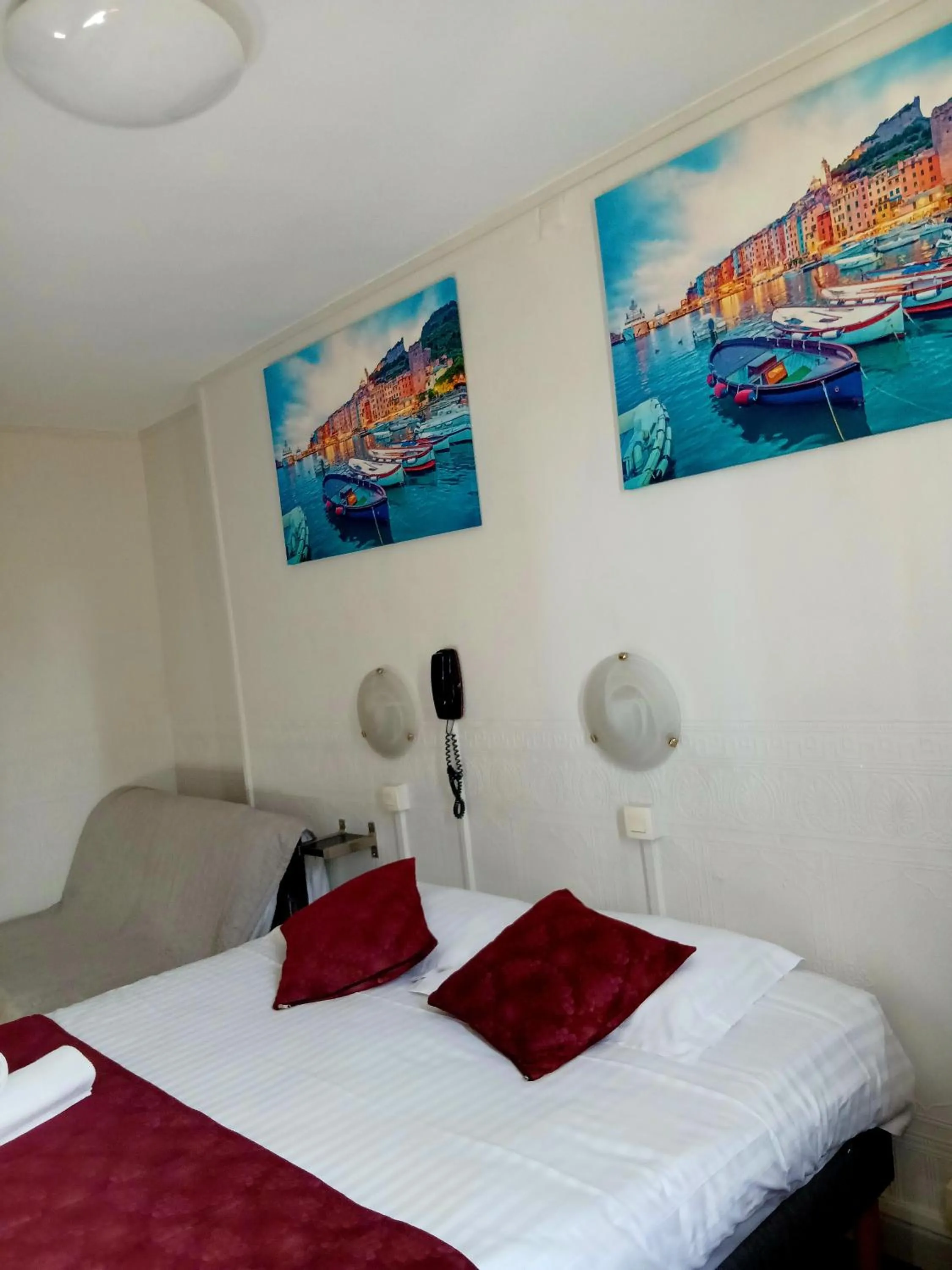 Bed in Hôtel Alexandra Centre Ville