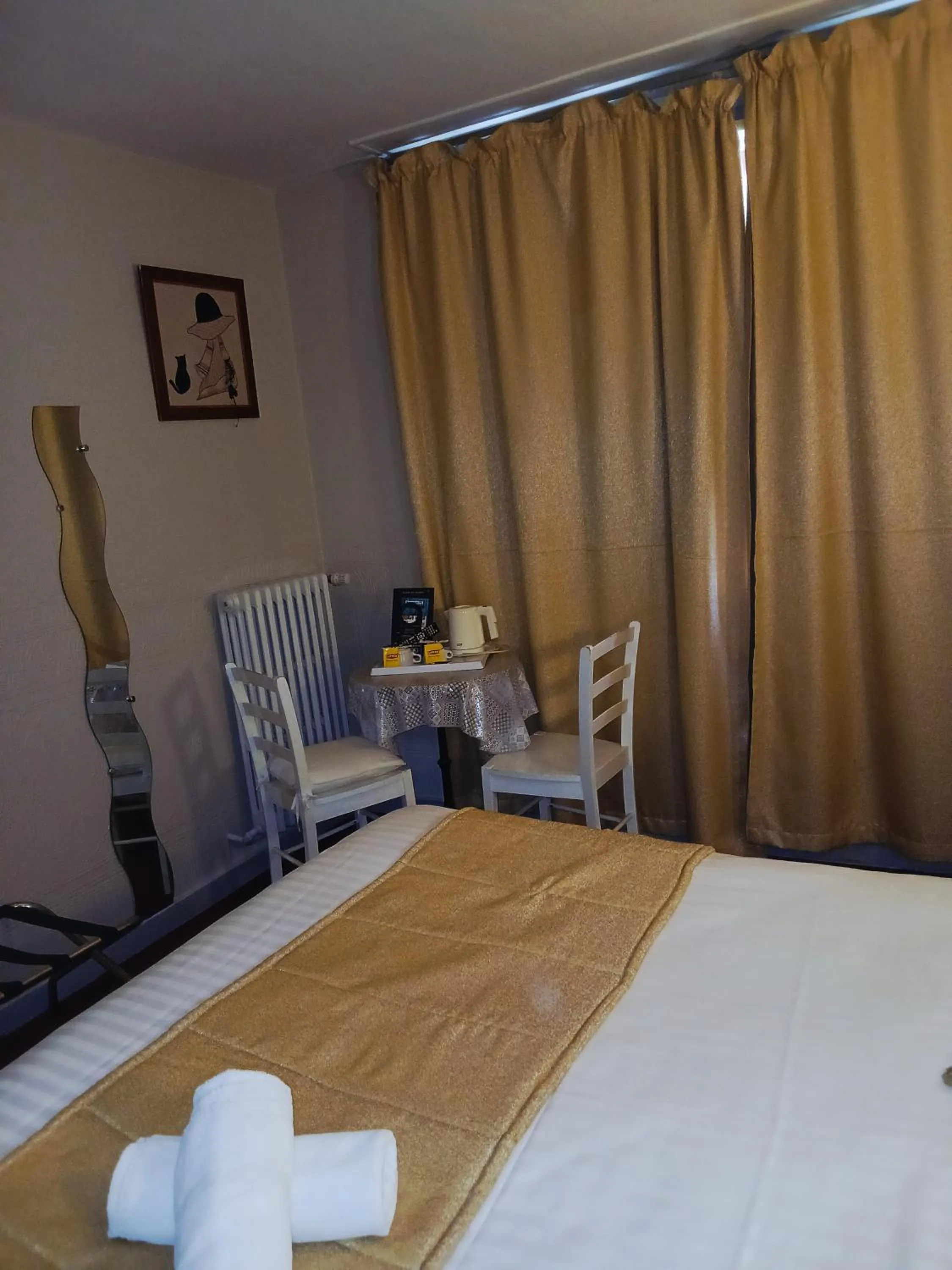 Bed in Hôtel Alexandra Centre Ville