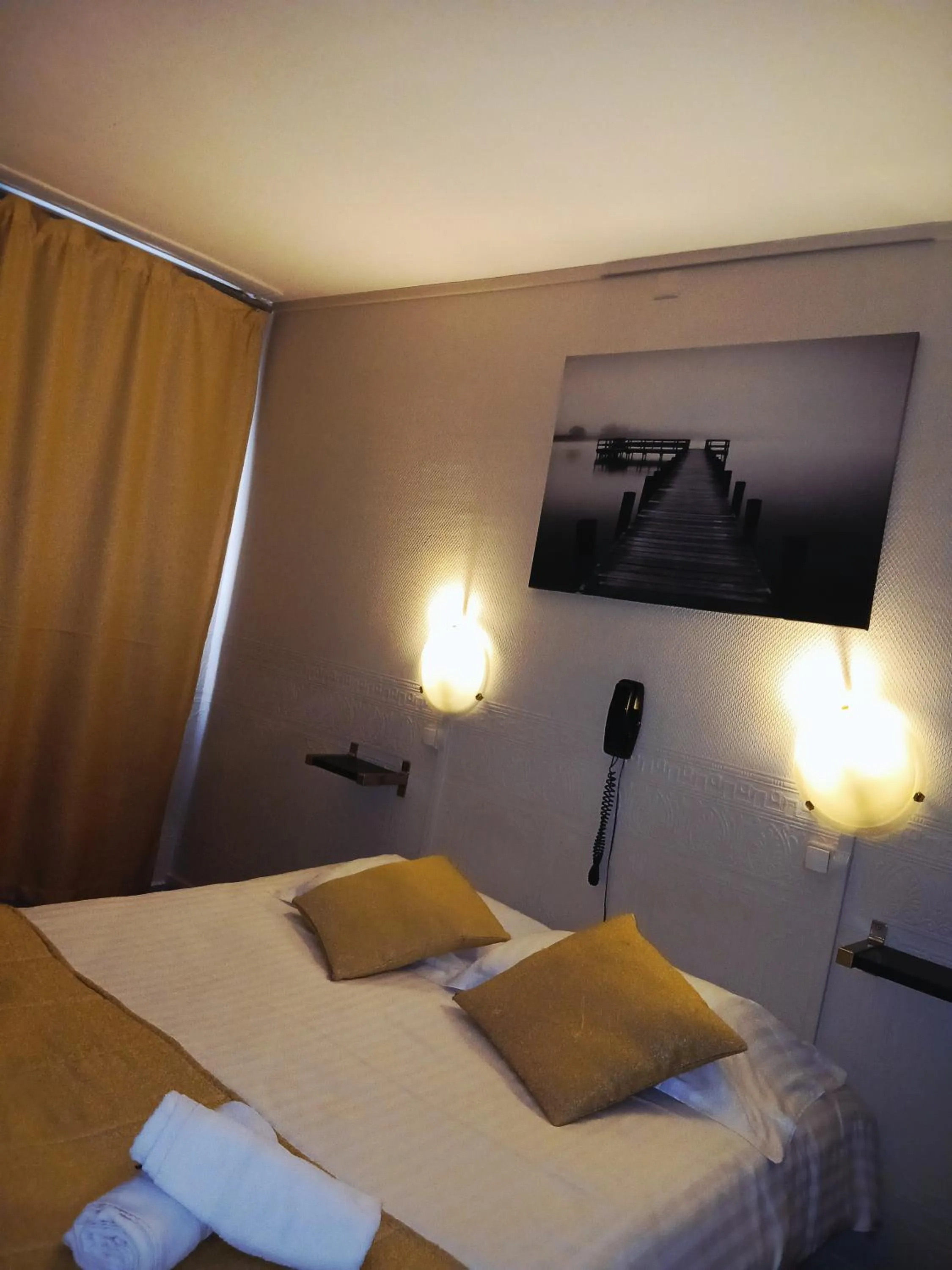 Bed in Hôtel Alexandra Centre Ville