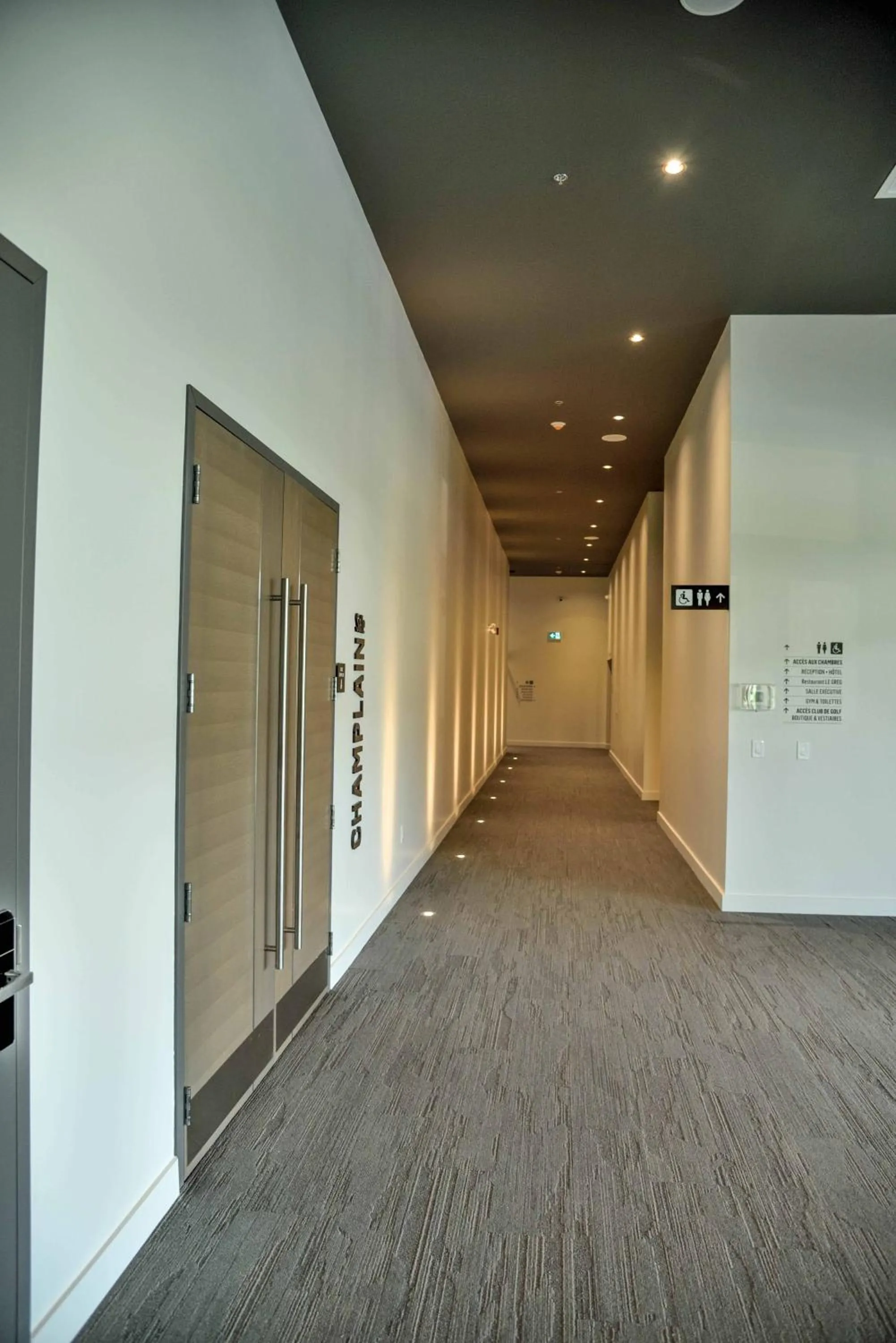 Business facilities in La Cache du Lac Champlain