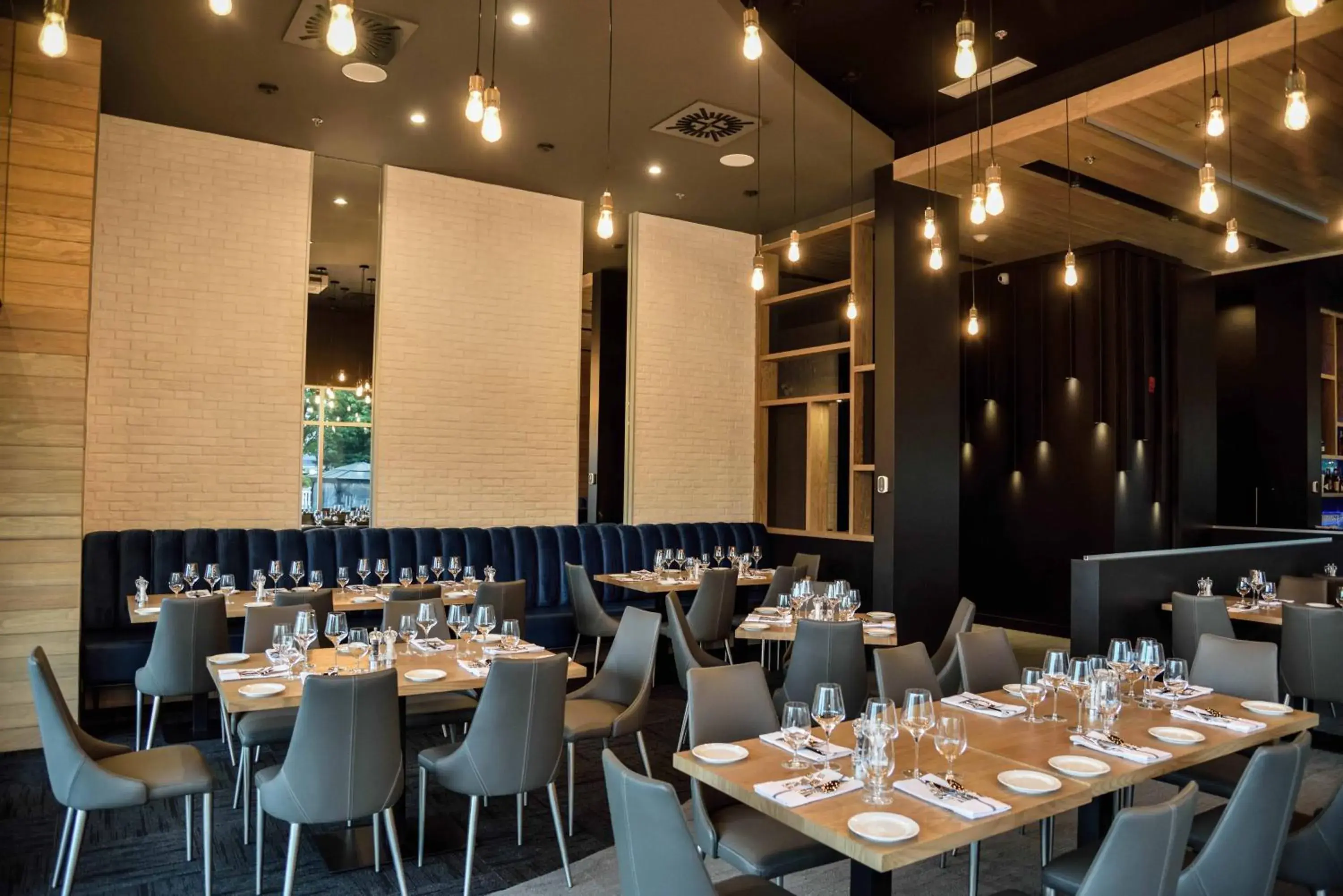 Restaurant/places to eat in La Cache du Lac Champlain Restaurant/places to eat in La Cache du Lac Champlain