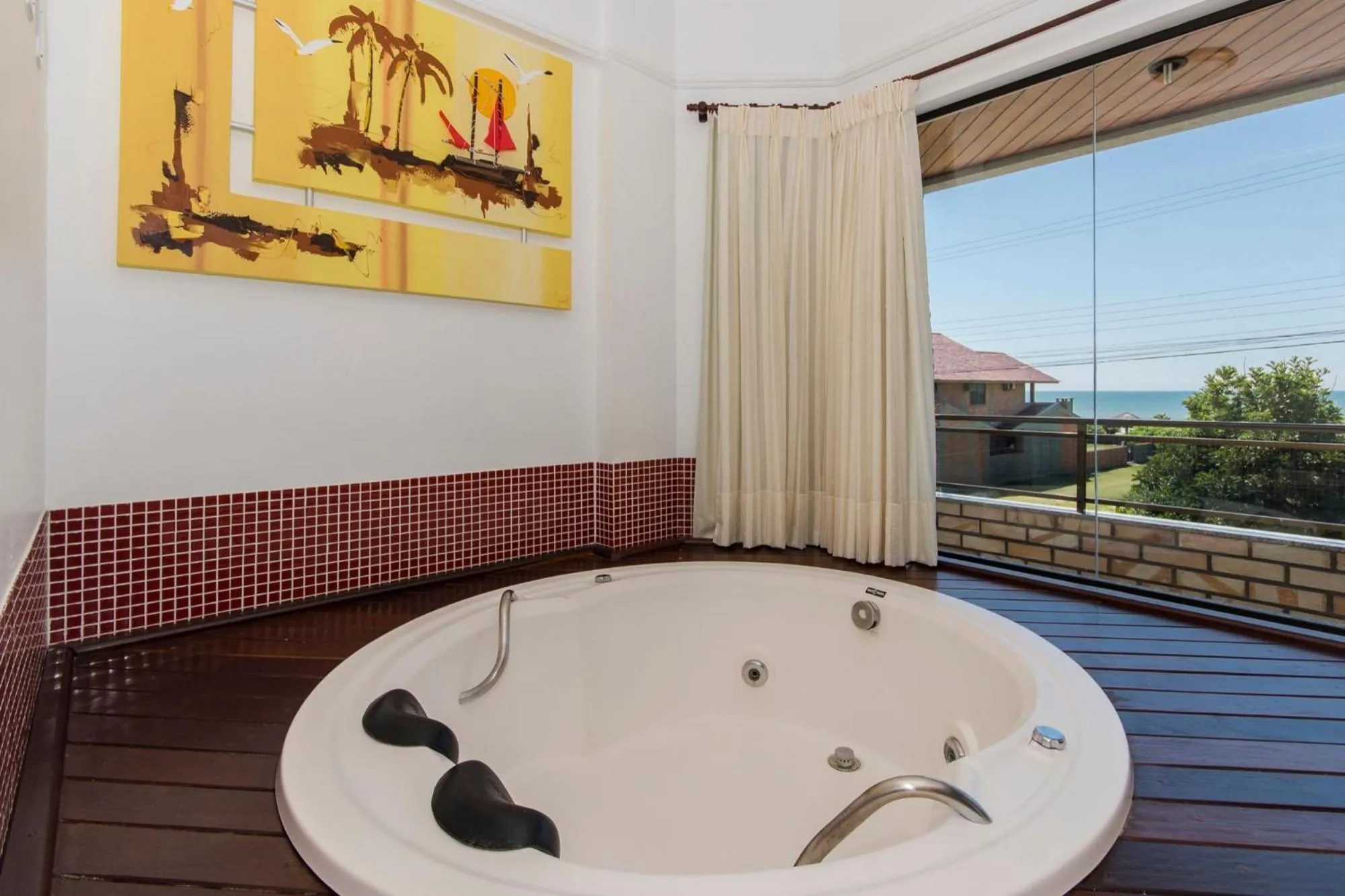 Hot Tub in Raio do Sol Residence