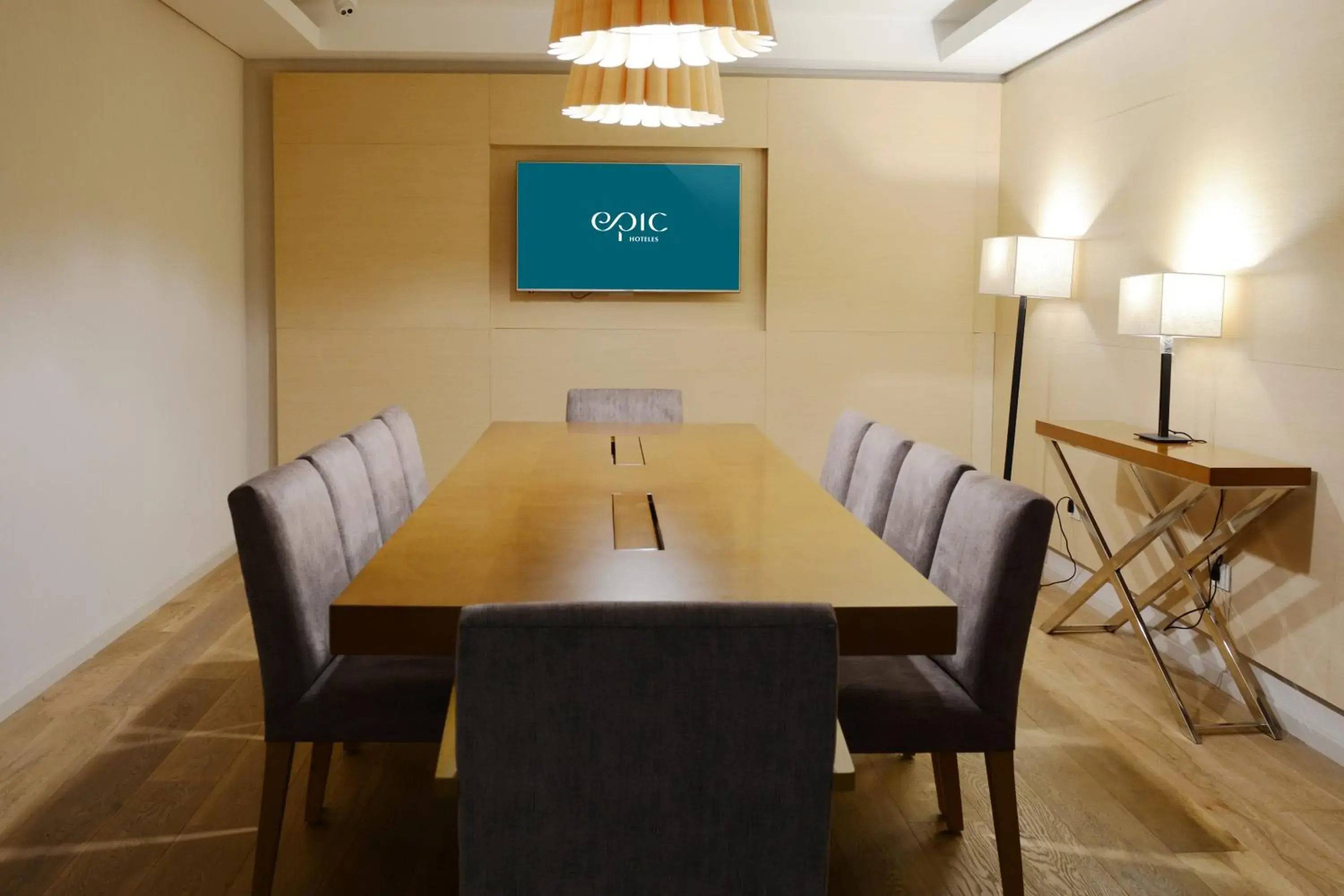 Restaurant/places to eat in Epic Hotel Villa de Merlo Restaurant/places to eat in Epic Hotel Villa de Merlo