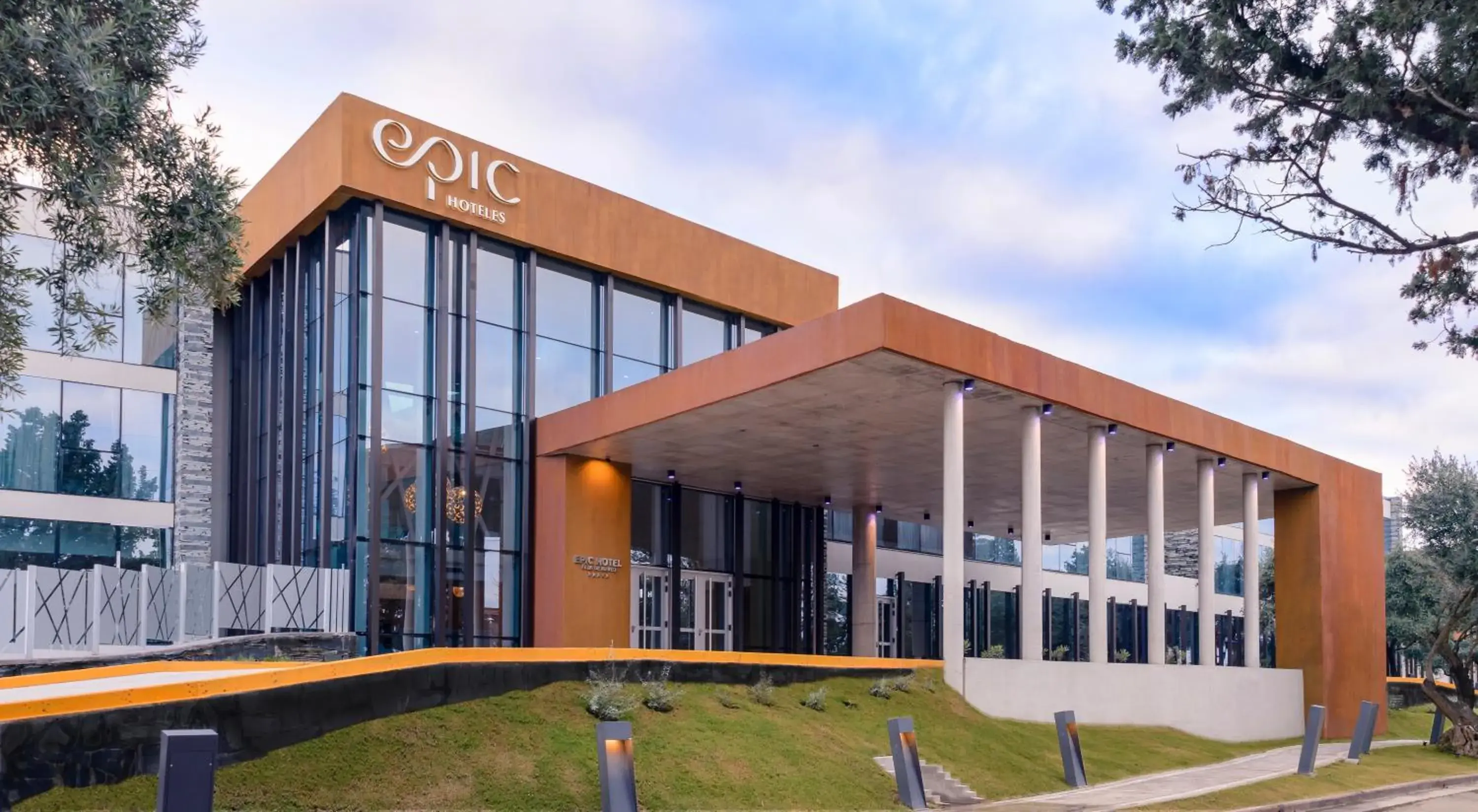 Facade/entrance in Epic Hotel Villa de Merlo Facade/entrance in Epic Hotel Villa de Merlo