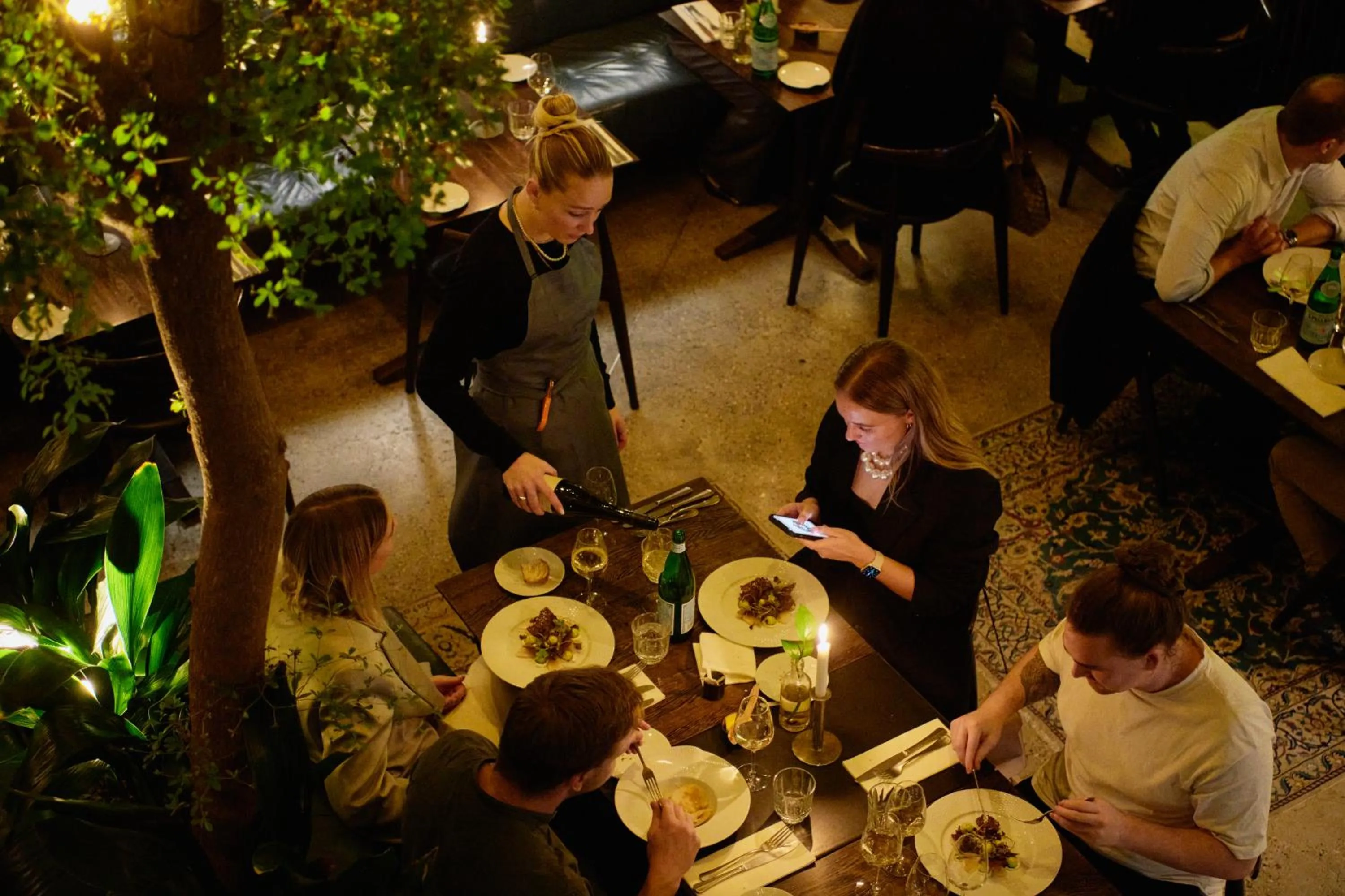 Restaurant/places to eat in Hotel Skt. Annæ