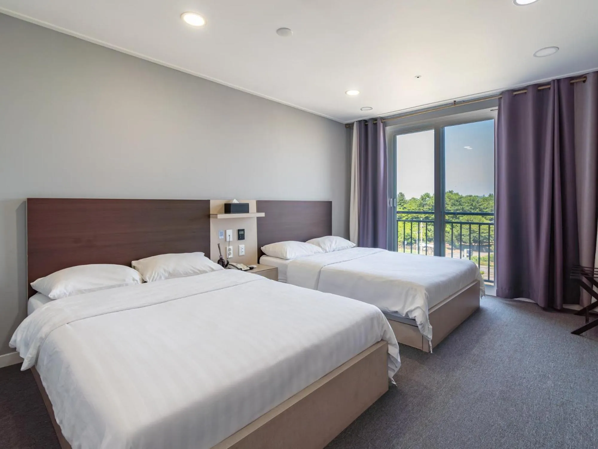 Bed in Cordelia Hotel