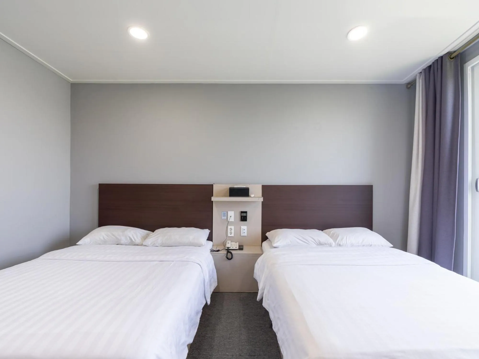 Bed in Cordelia Hotel