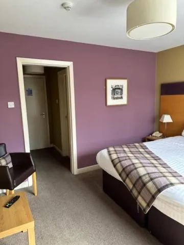 Photo of the whole room, Bed in The Acarsaid - Pitlochry