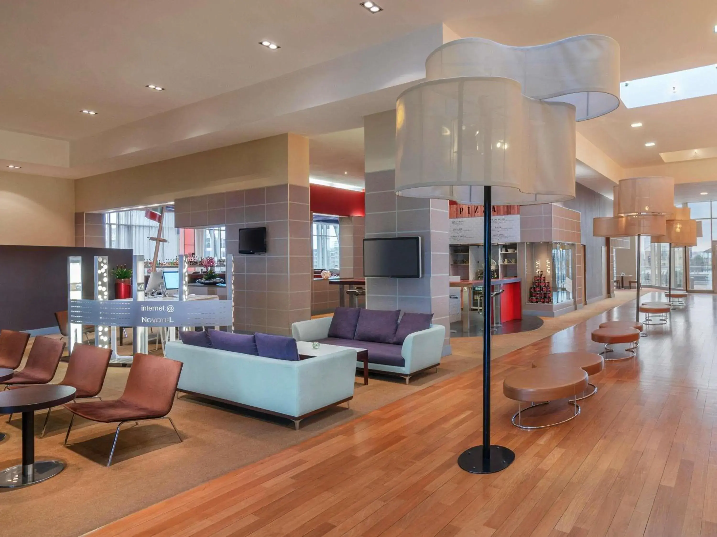 Property building in Novotel London Excel Property building in Novotel London Excel