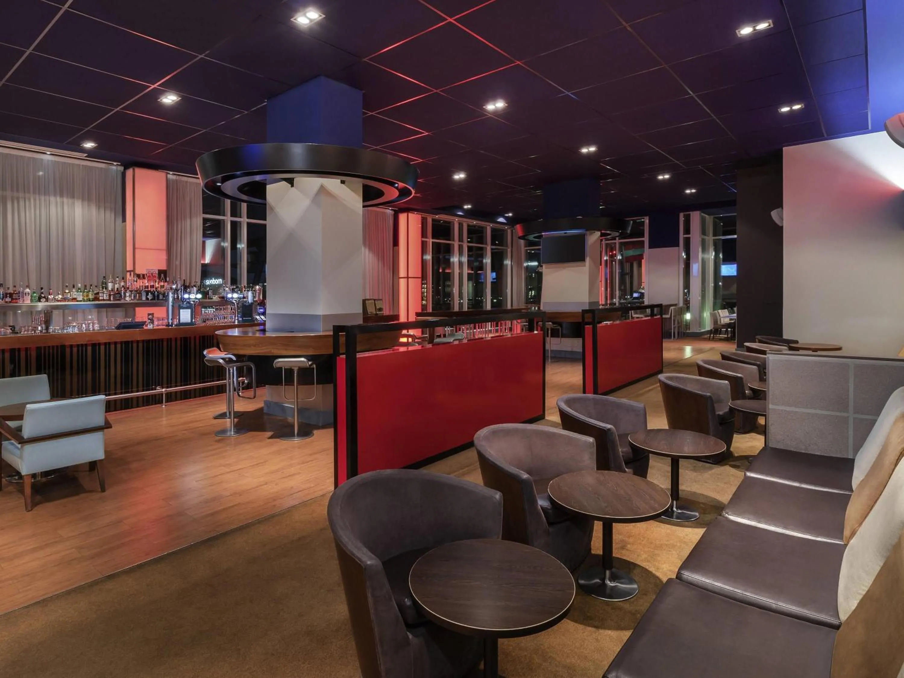Lounge or bar in Novotel London Excel