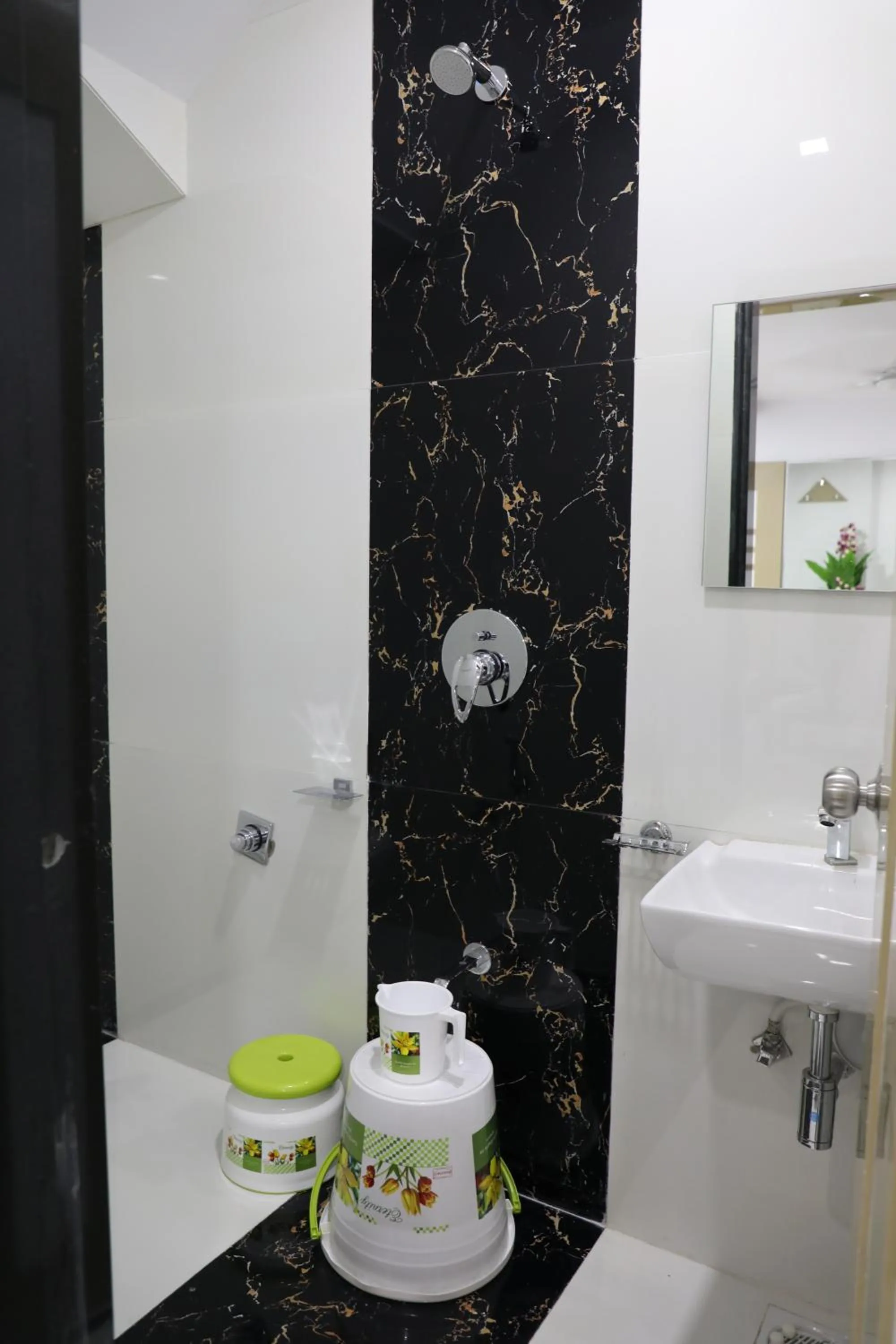 Bathroom in Hotel Pearl