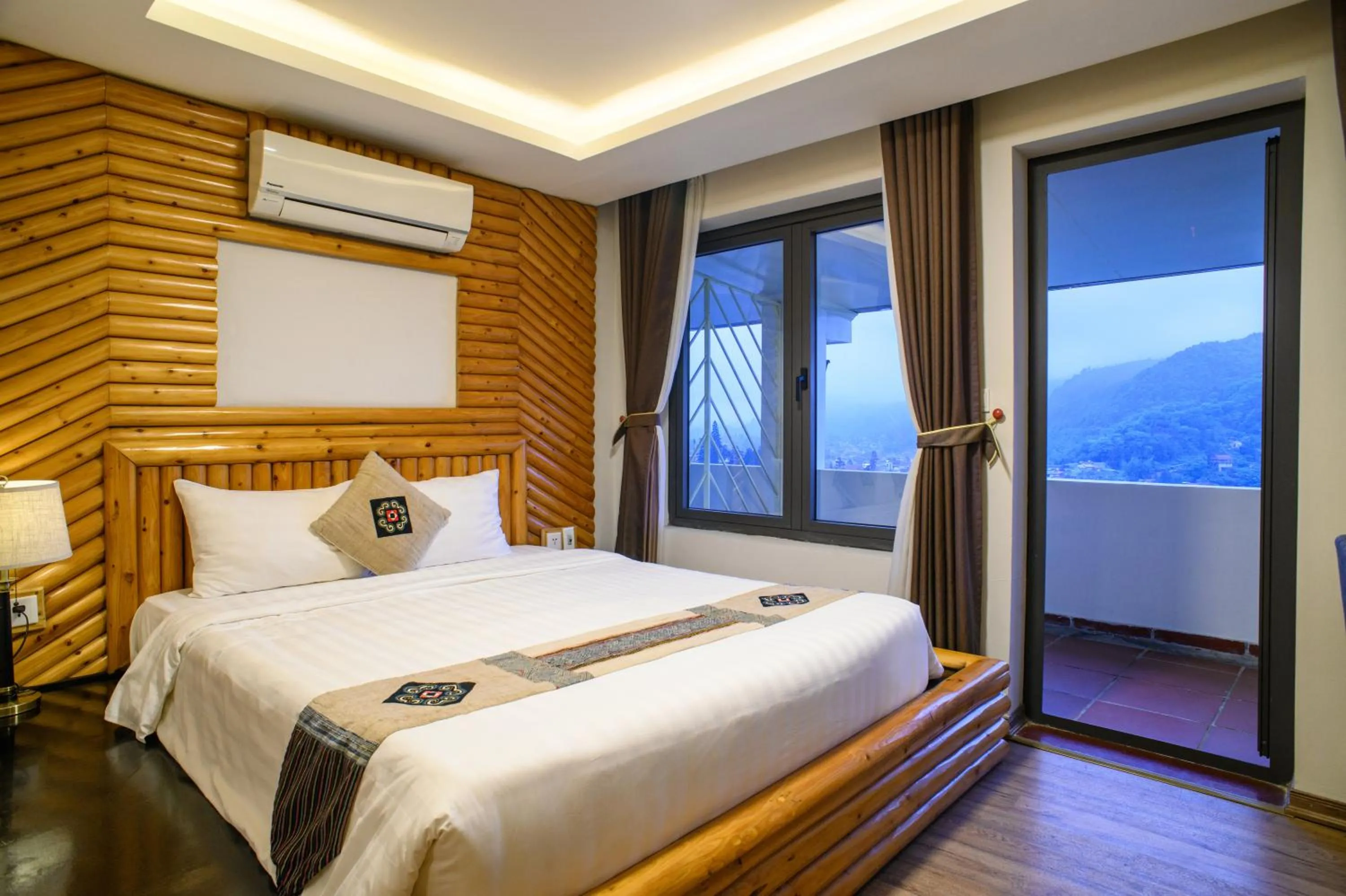 Bed in Sapa Highland Resort & Spa