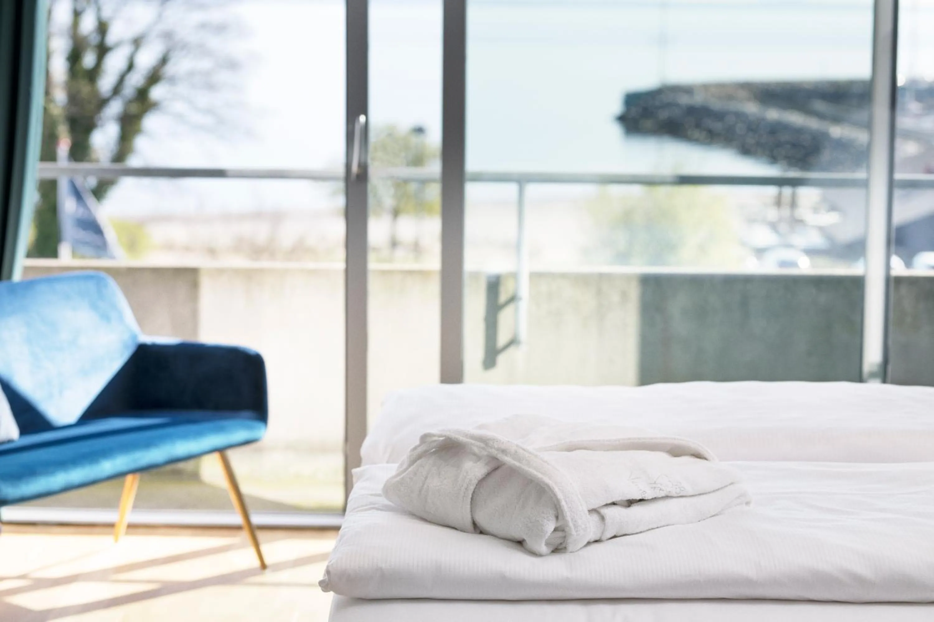 Balcony/Terrace, Bed in Hotel Marina