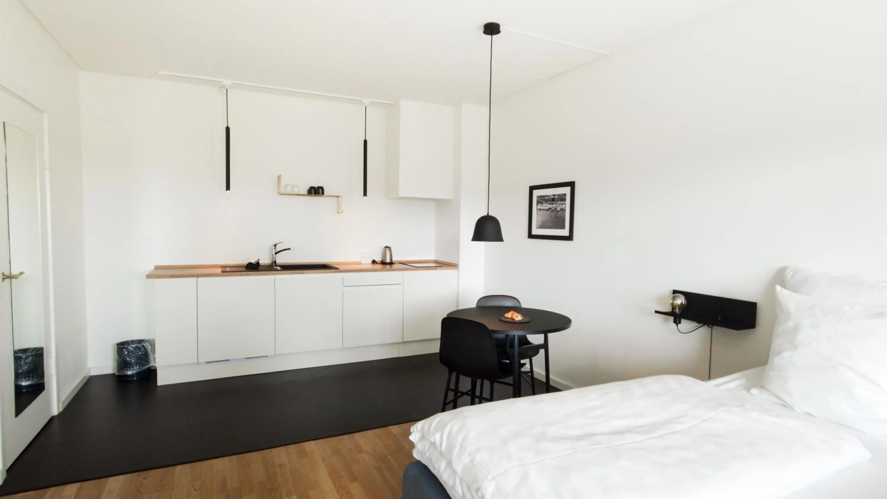 Kitchen or kitchenette, Bed in Hotel Marina