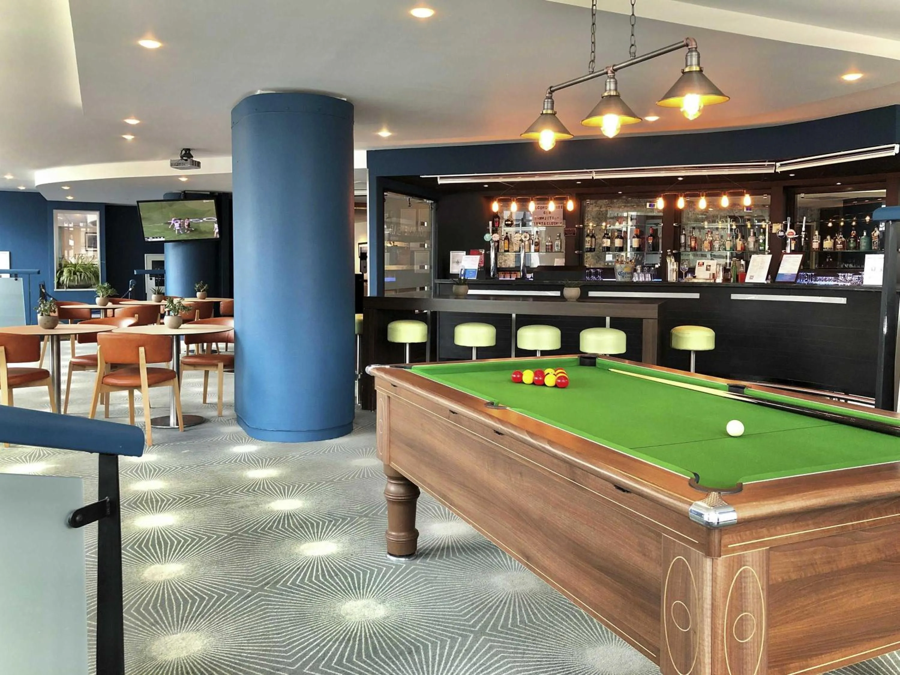 Lounge or bar in Novotel Glasgow Centre
