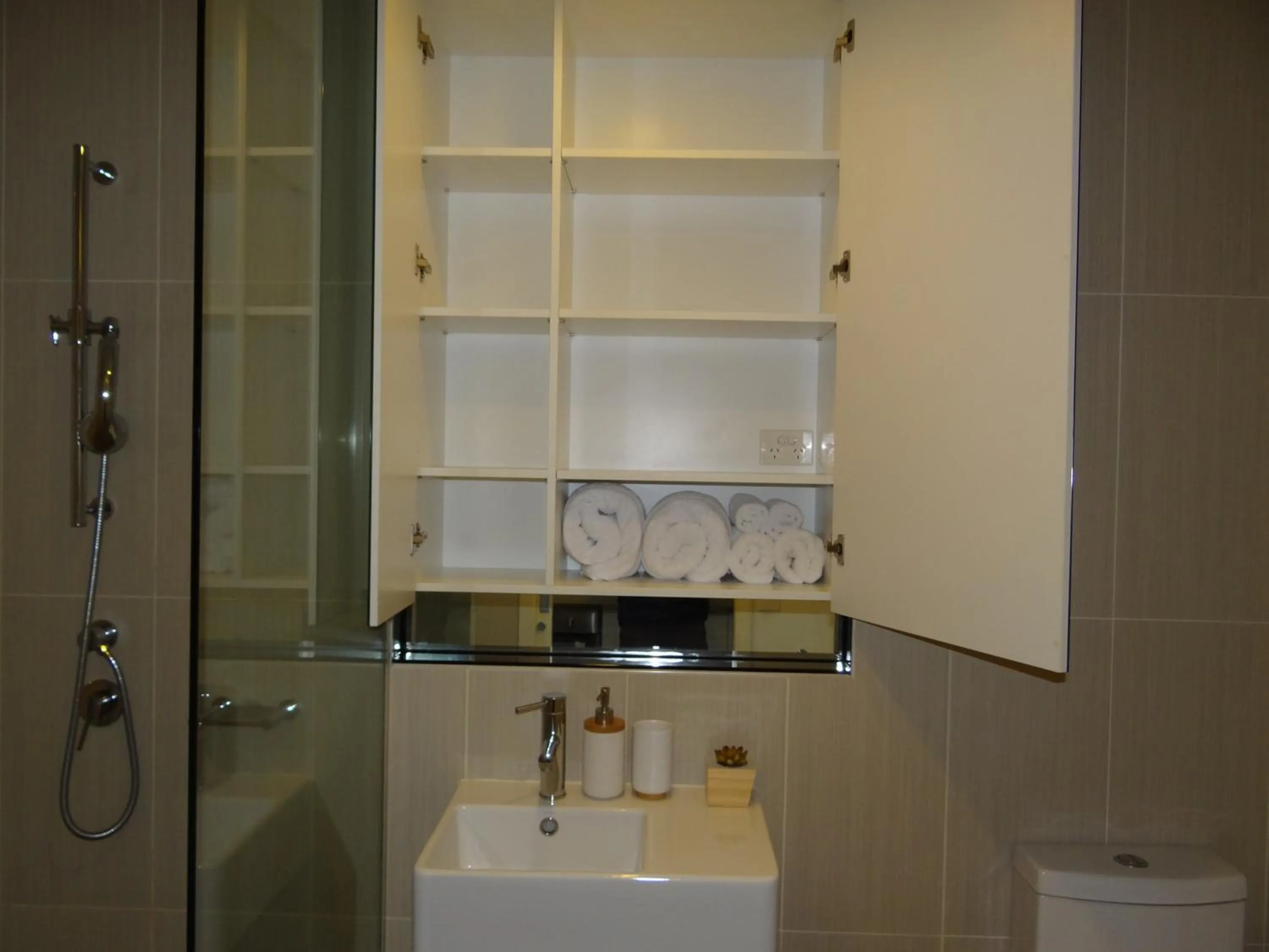 Bathroom in Amazing Accommodations: Vogue