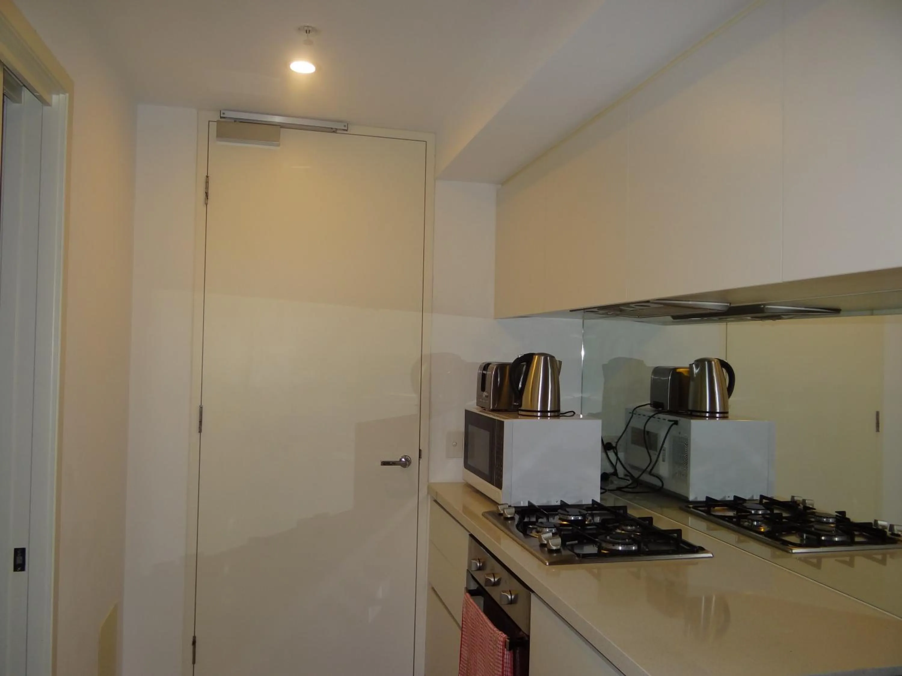 Kitchen or kitchenette in Amazing Accommodations: Vogue