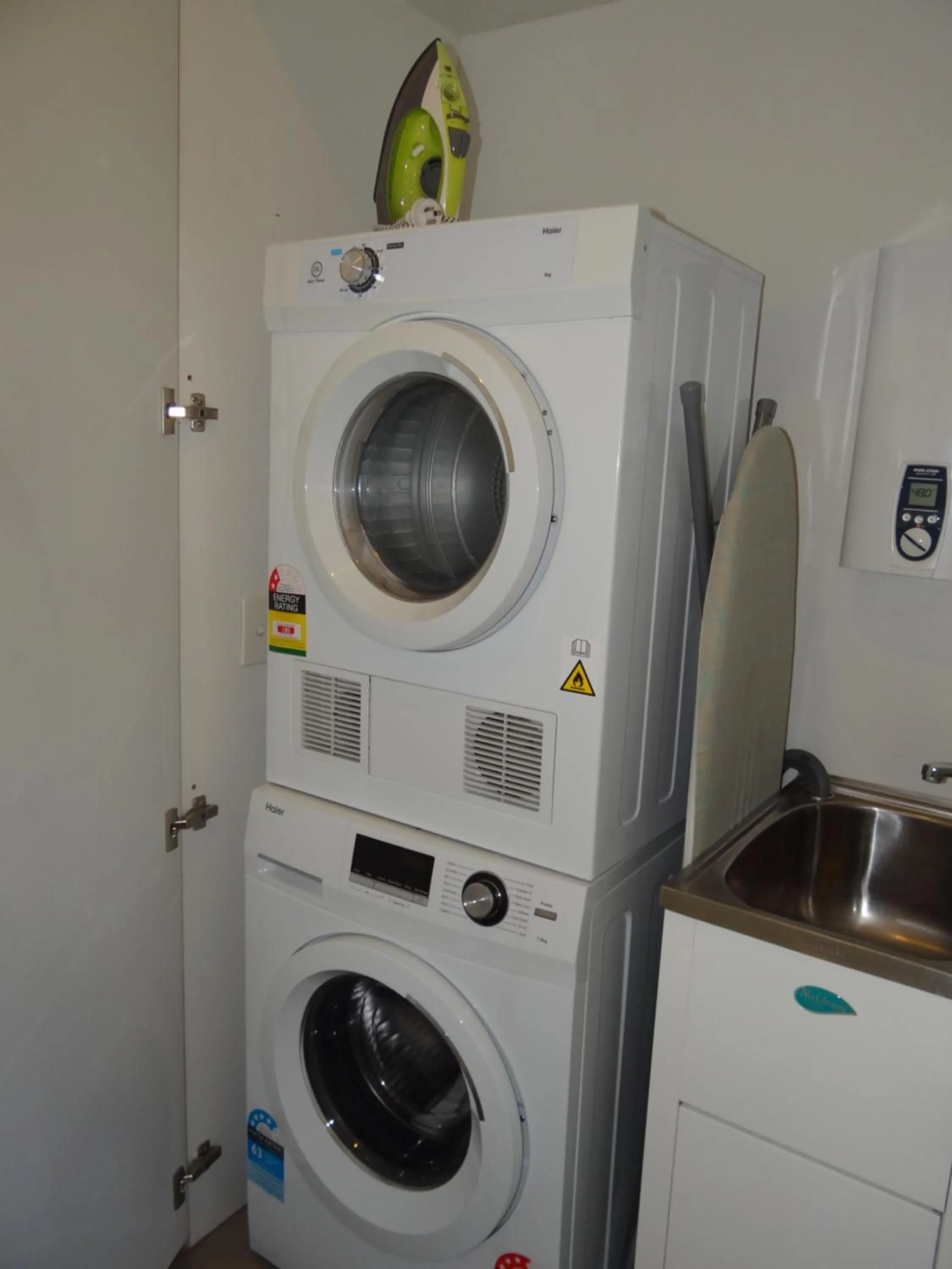 Area and facilities in Amazing Accommodations: Vogue