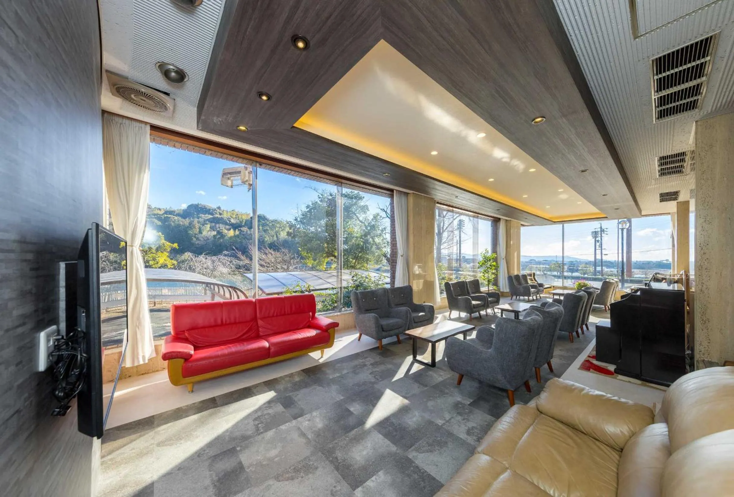 Toyokawa Grand Hotel