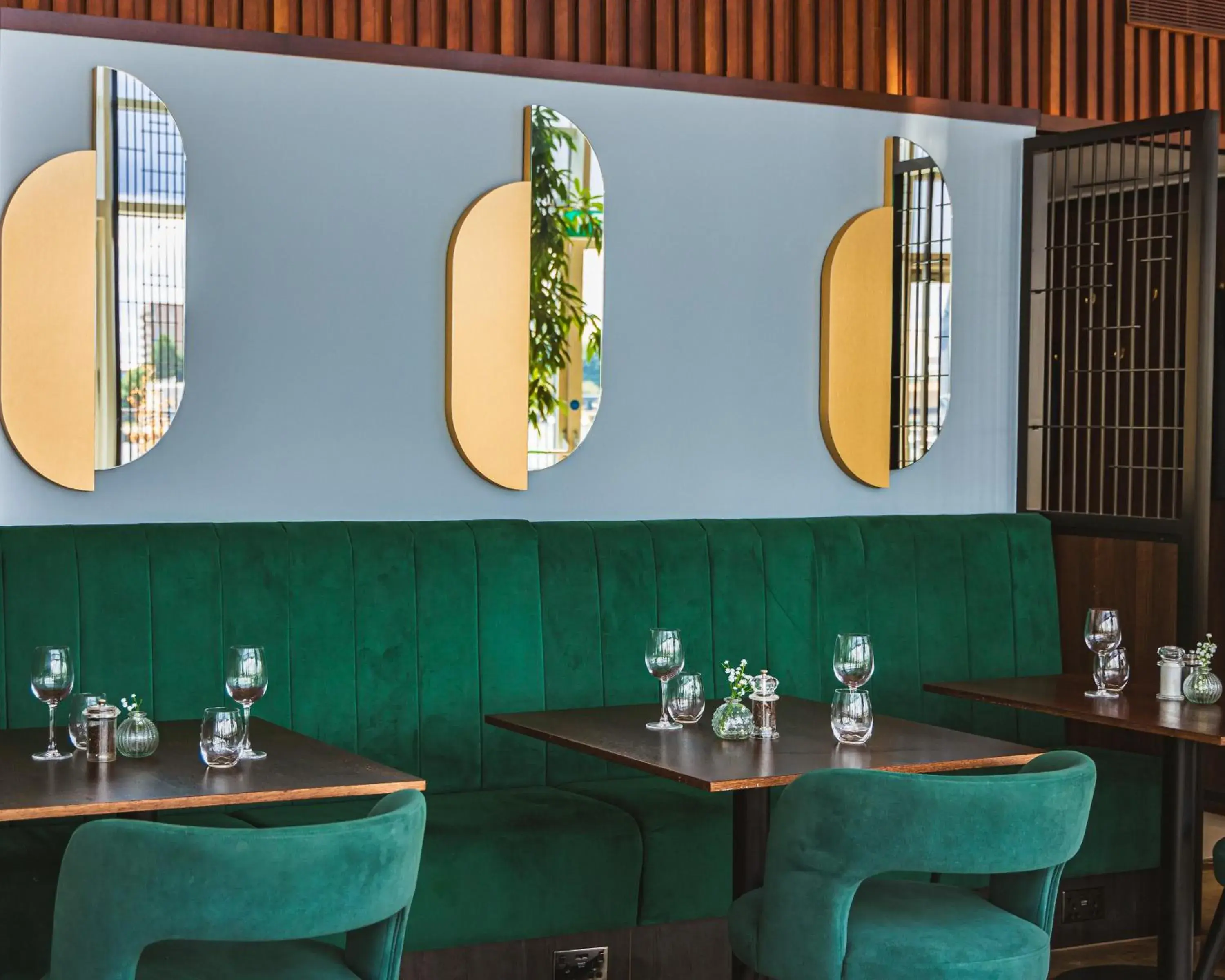 Restaurant/places to eat in DoubleTree By Hilton London Excel Restaurant/places to eat in DoubleTree By Hilton London Excel