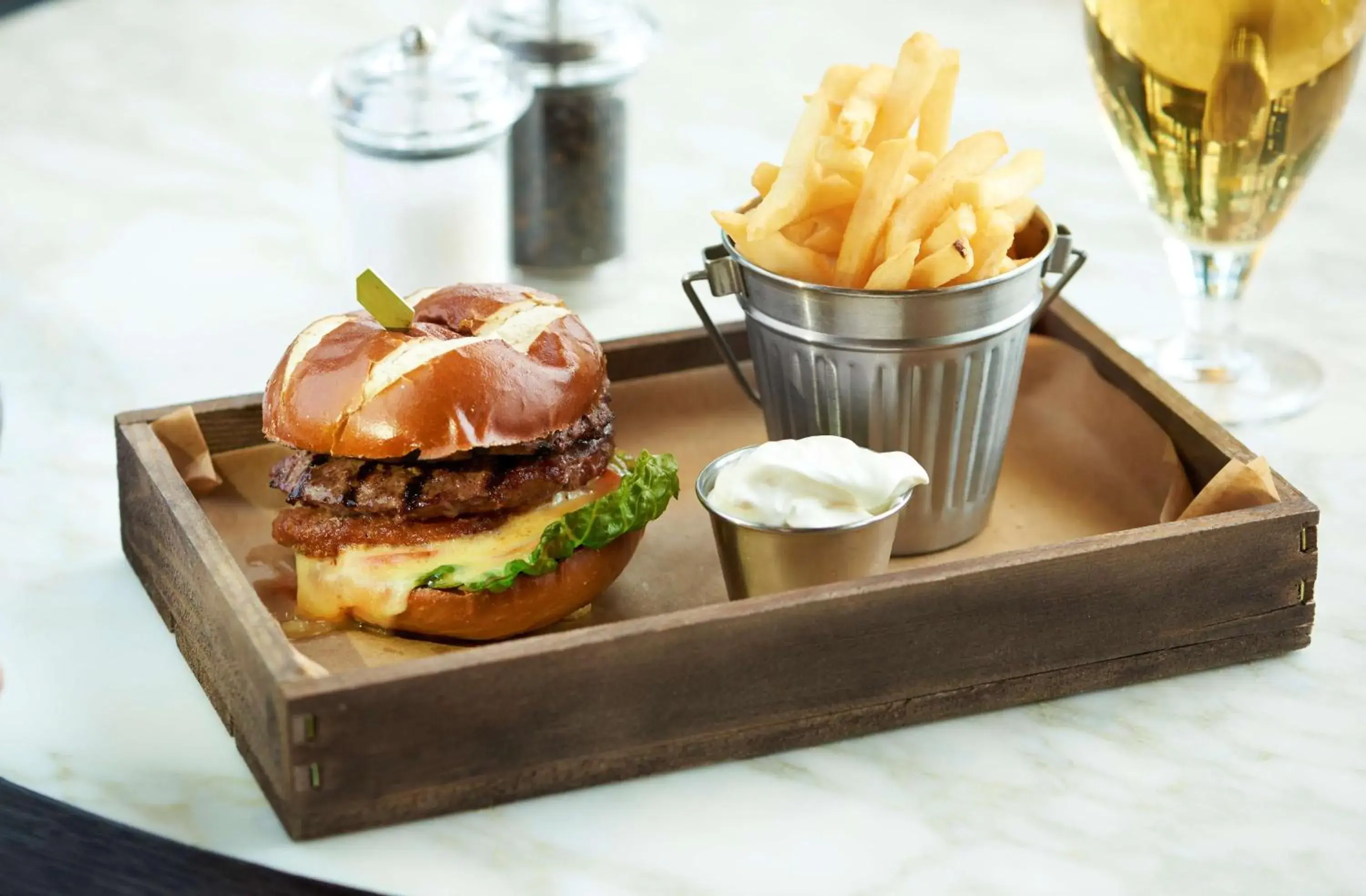 Restaurant/places to eat in DoubleTree By Hilton London Excel Restaurant/places to eat in DoubleTree By Hilton London Excel