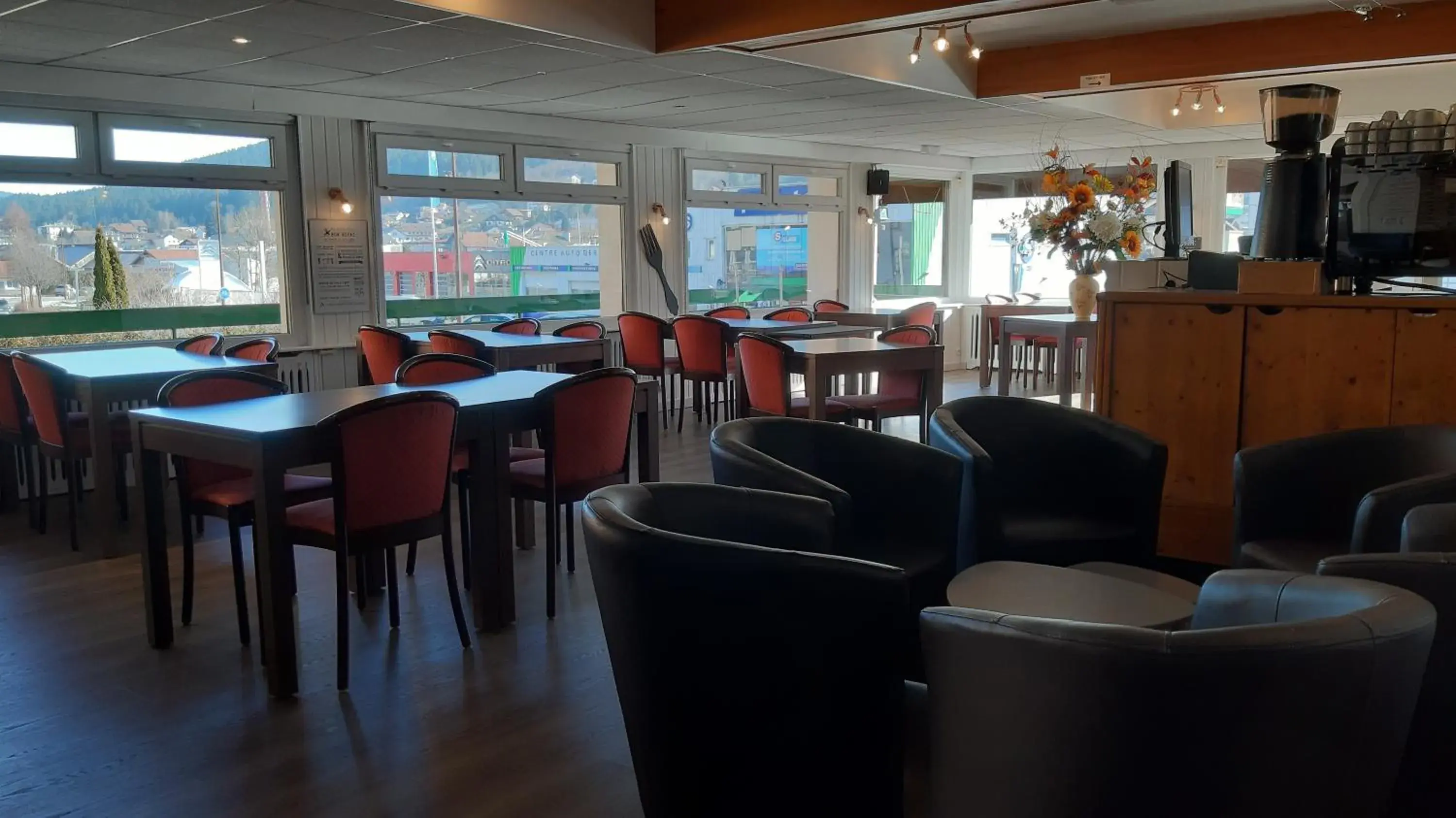 Lounge or bar in Hotel De La Route Verte Lounge or bar in Hotel De La Route Verte