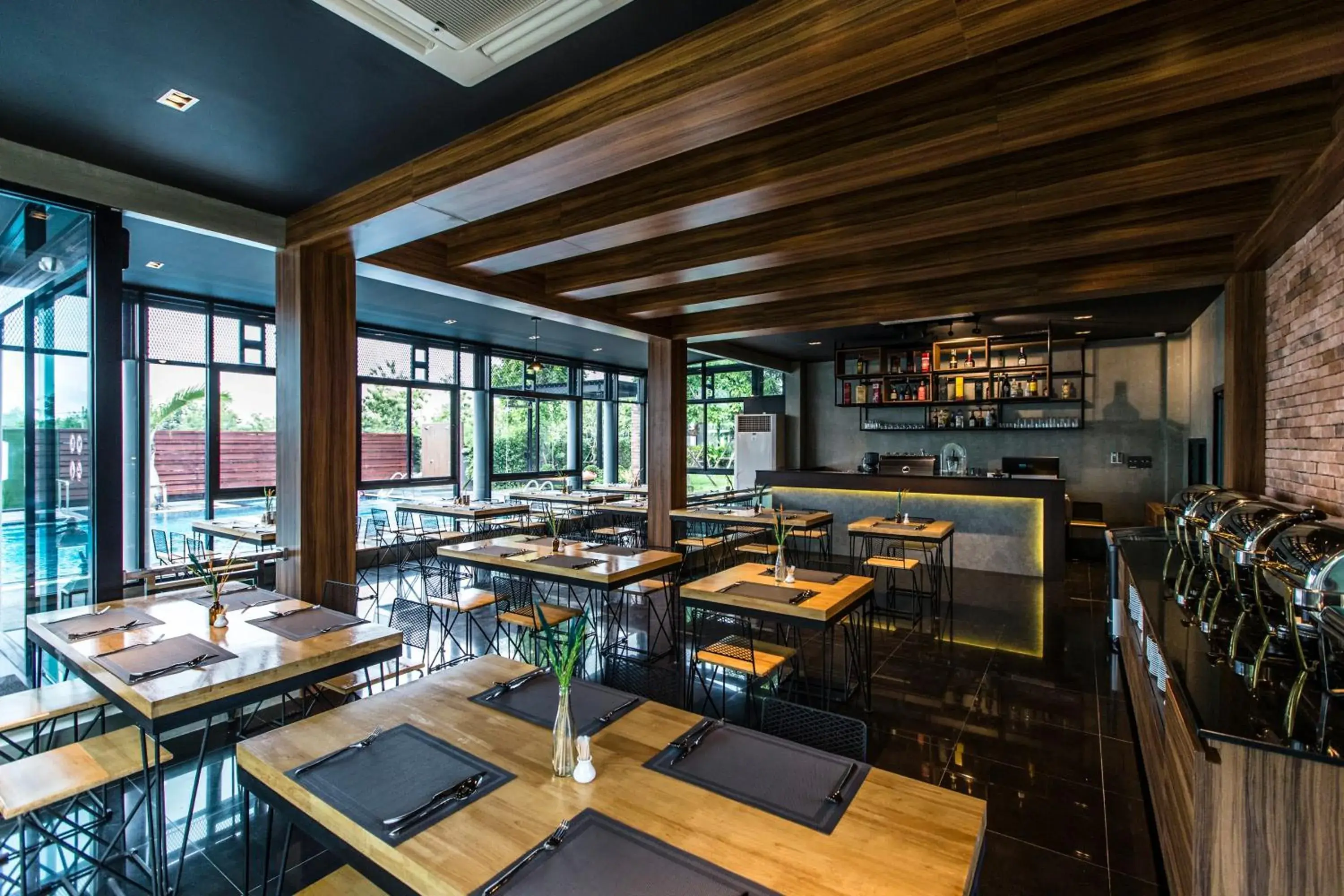 Restaurant/places to eat in Cresco Hotel Buriram Restaurant/places to eat in Cresco Hotel Buriram