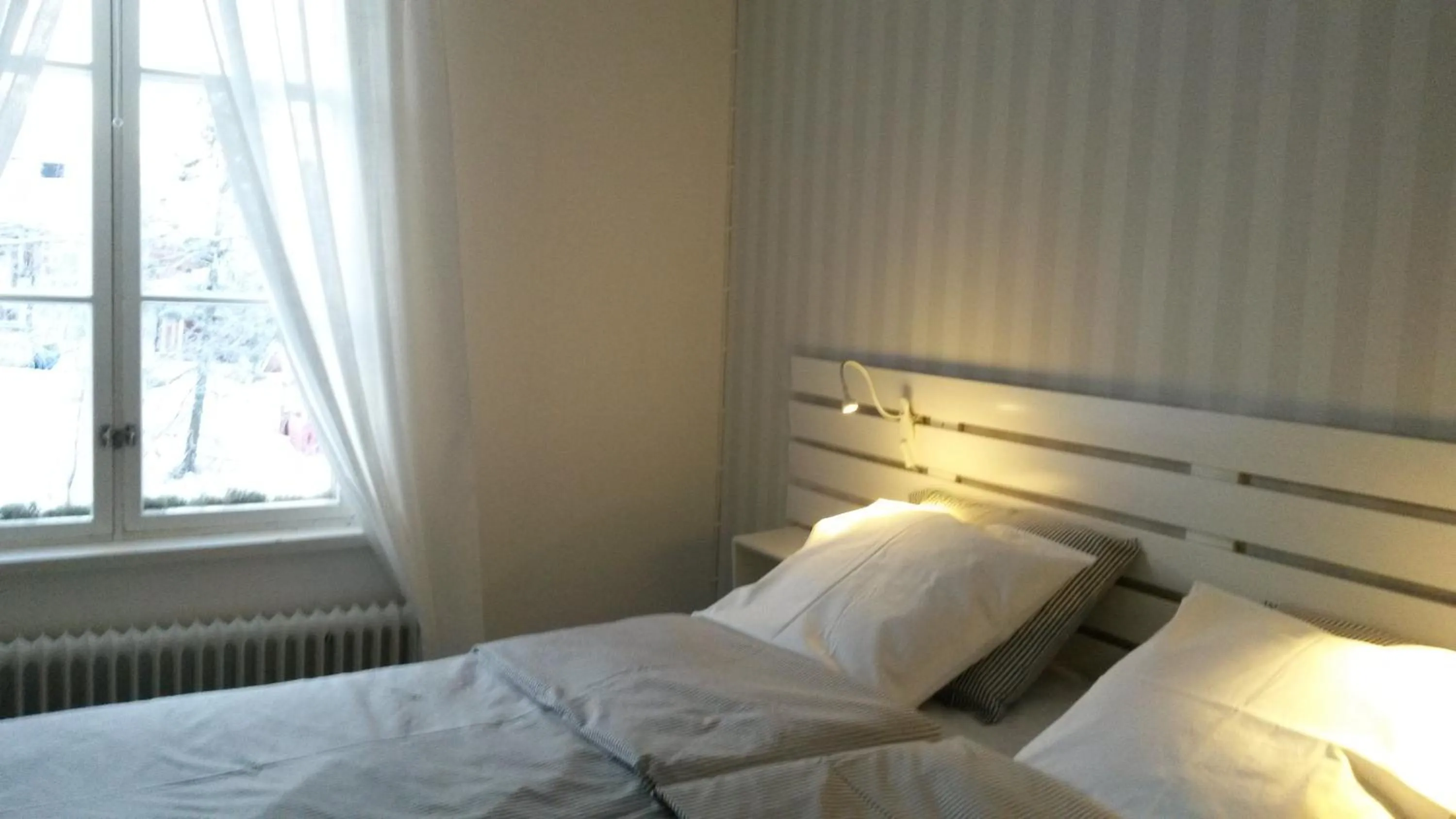 Photo of the whole room, Bed in Kyykerin Kartano