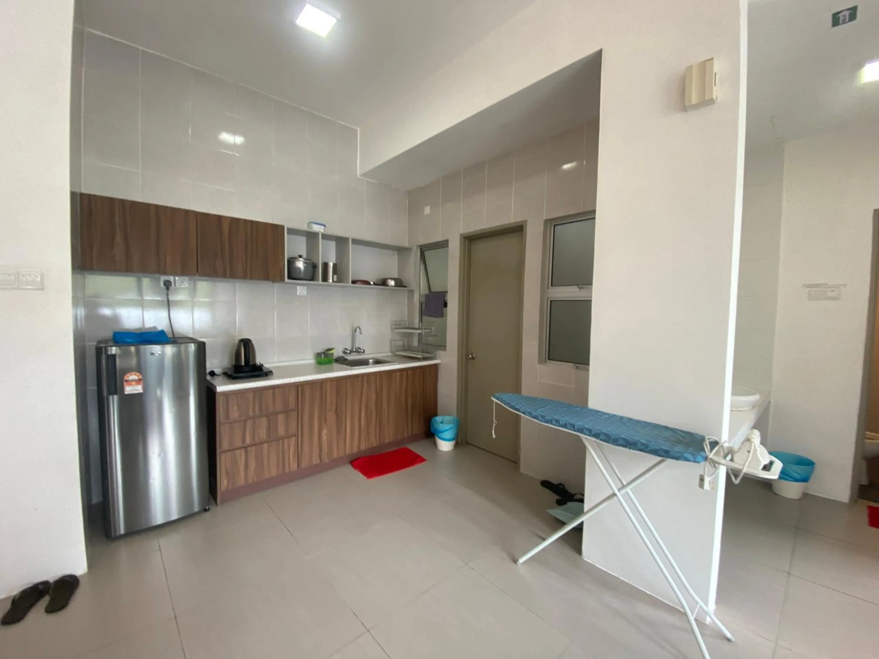 Kitchen or kitchenette in Play Residence at Golden Hills