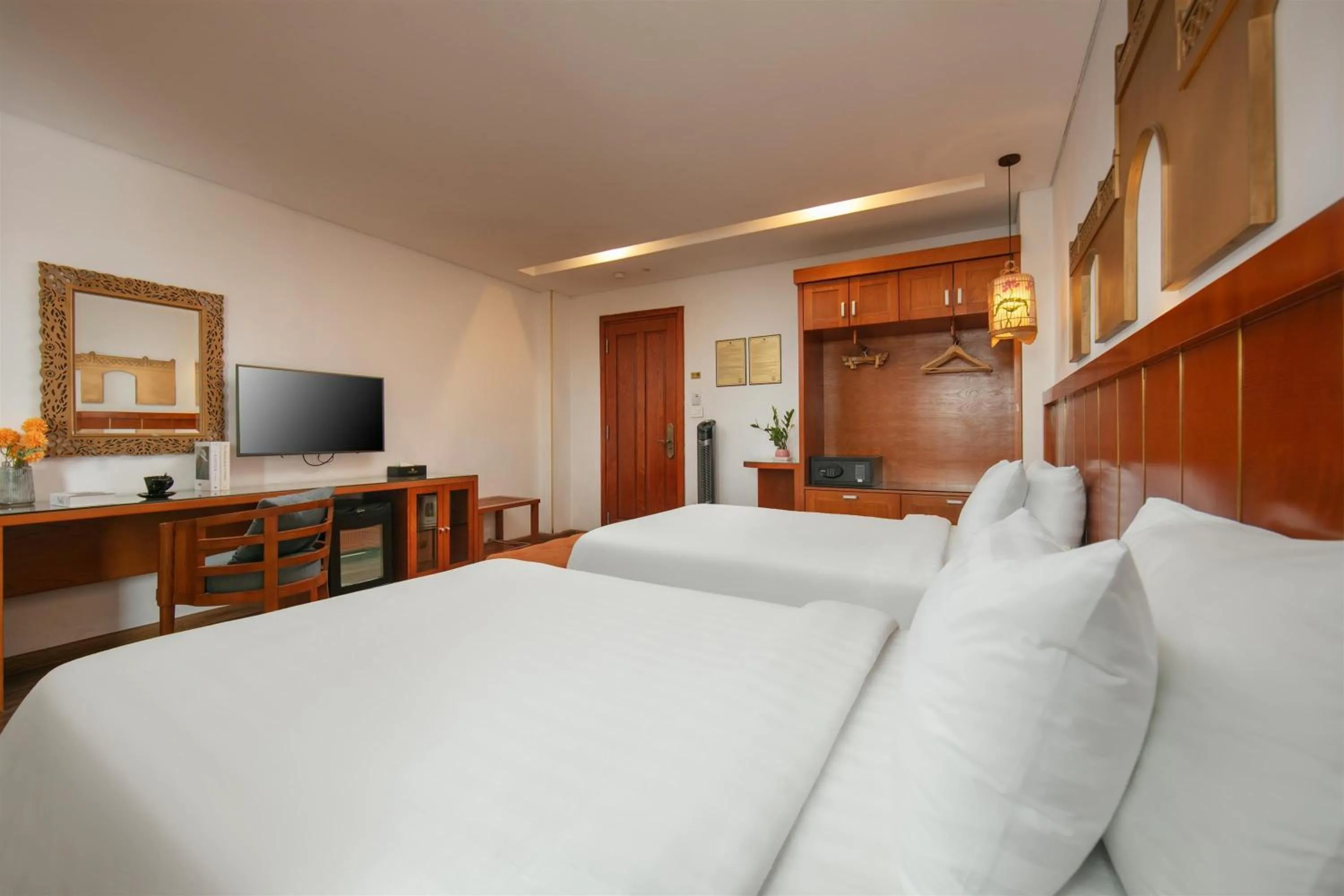 Bedroom, Bed in Hanoi Golden Holiday Hotel