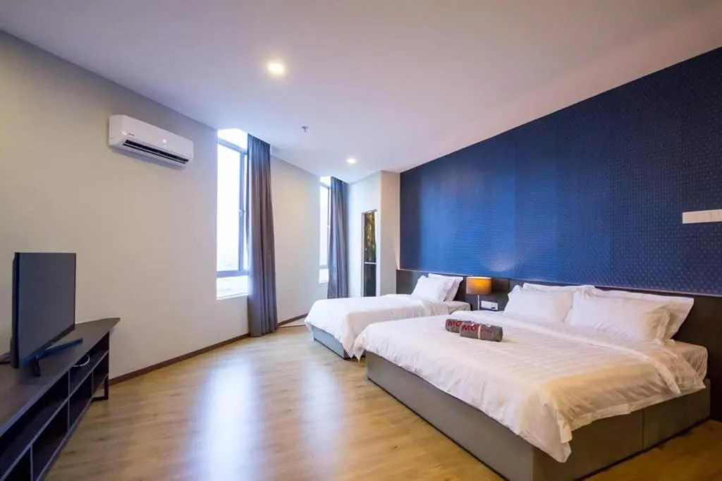 Photo of the whole room, Bed in OMG Hotel