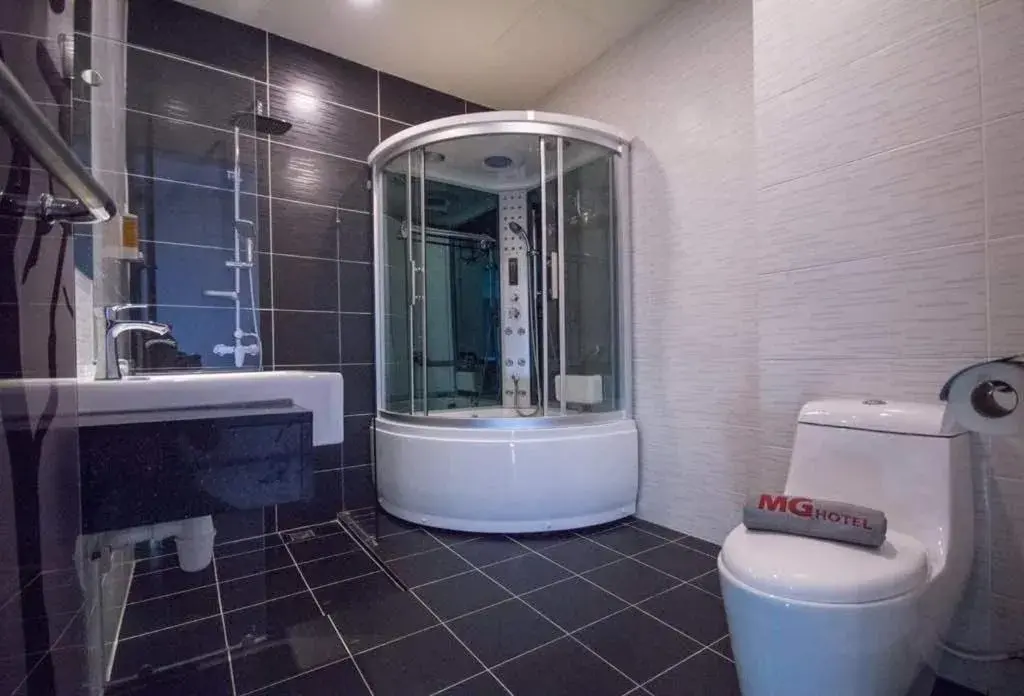 Bathroom in OMG Hotel