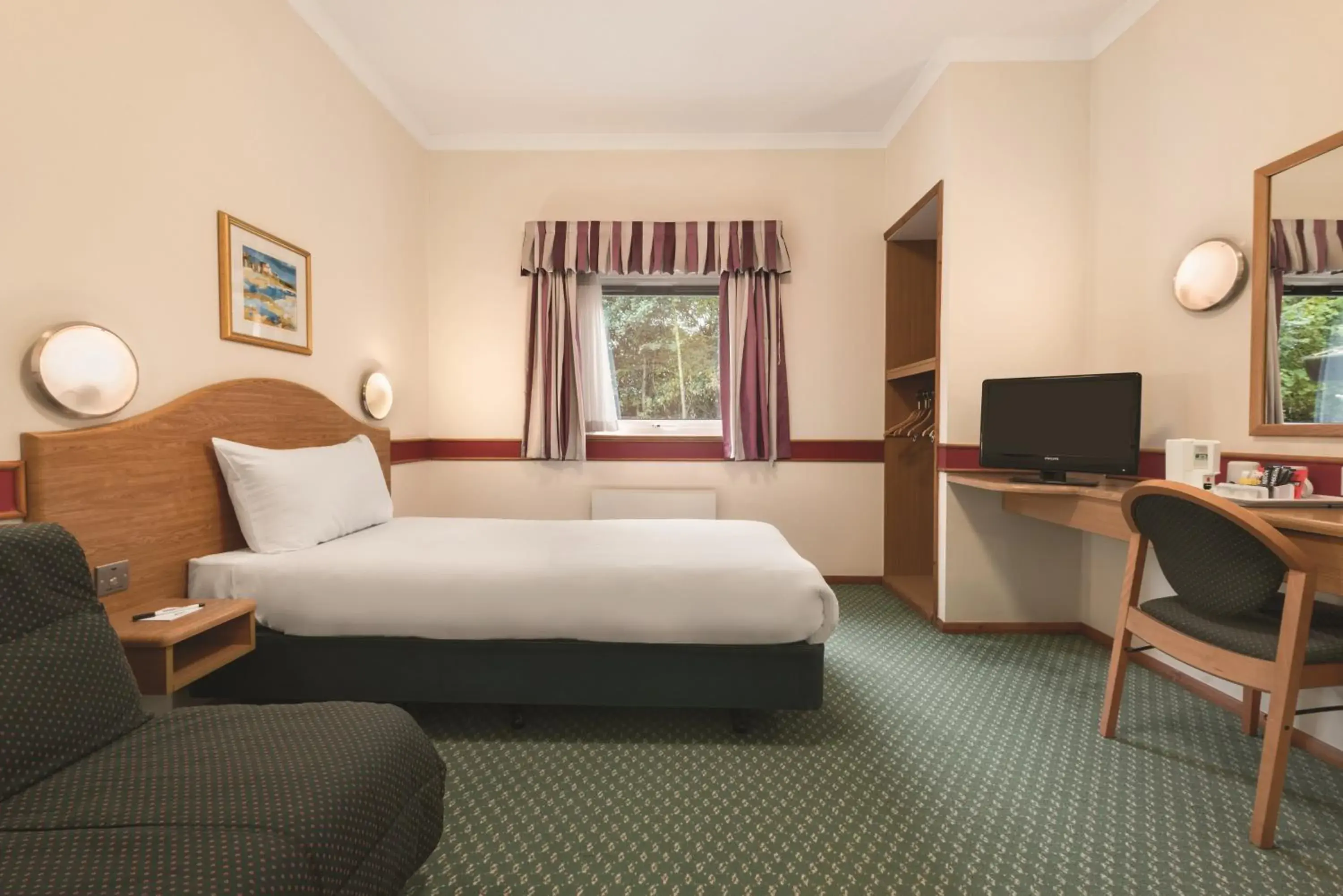 Bed in Days Inn by Wyndham Donington Bed in Days Inn by Wyndham Donington