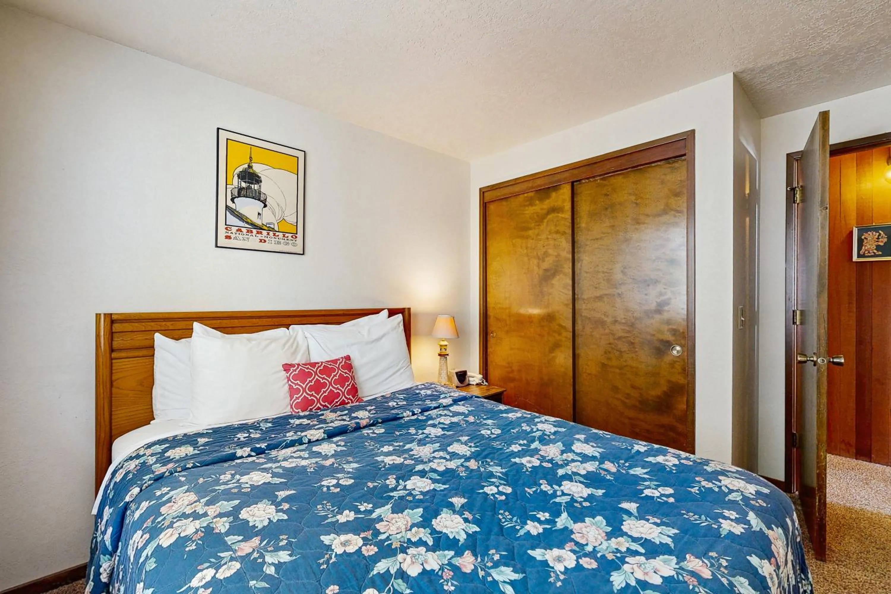 Bed in The Yaquina House